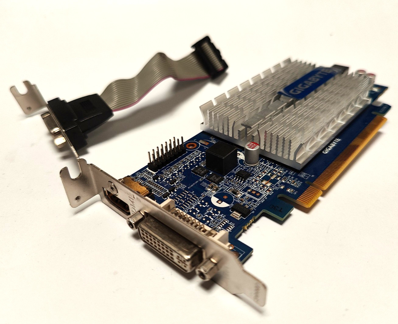 Gigabyte NVIDIA GeForce 210 (GV-N210SL-1GI) 1GB / 1GB (max) DDR3 SDRAM PCI...