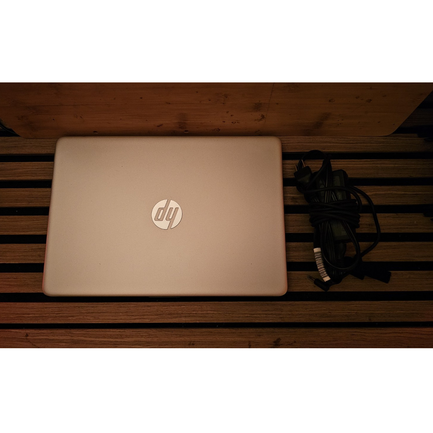 HP 14" Laptop Windows SILVER w/ Charger - MINT