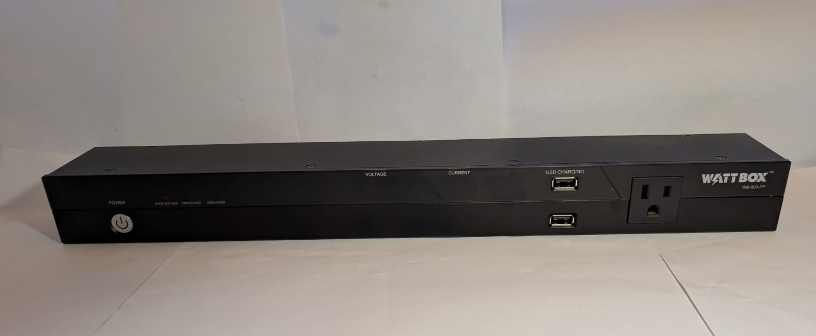 WattBox WB-600-FP Rack Mountable Modular Faceplate Display w/ power +rack ears