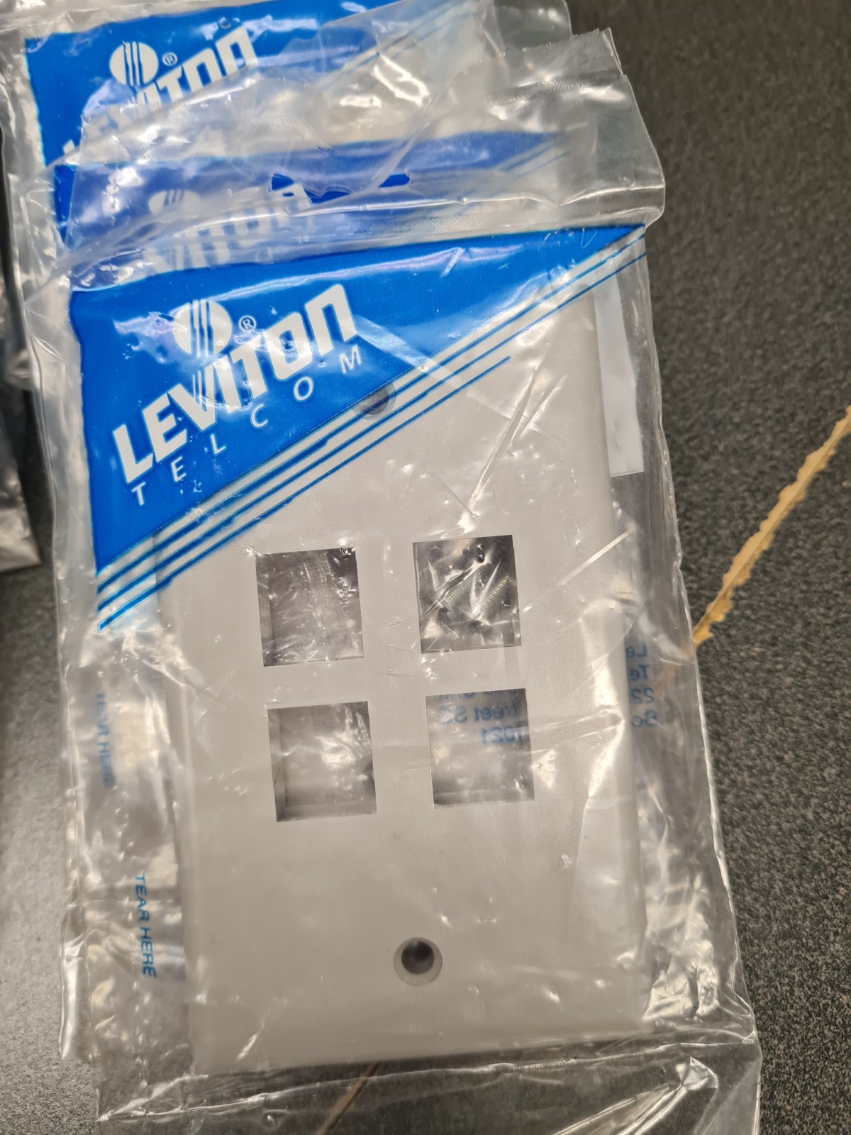 Leviton 41080-4GP Single-Gang Quickport Wallplate 4-Port Gray  - Lot of 21