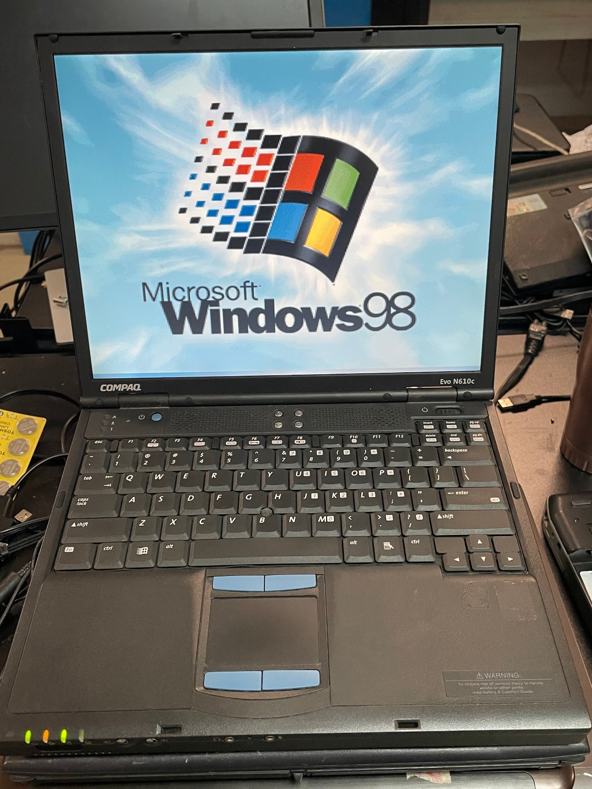 Vintage Compaq EVO N610C Laptop Pentium 4 2.0GHz 256MB 60GB Win 98SE w/ USB