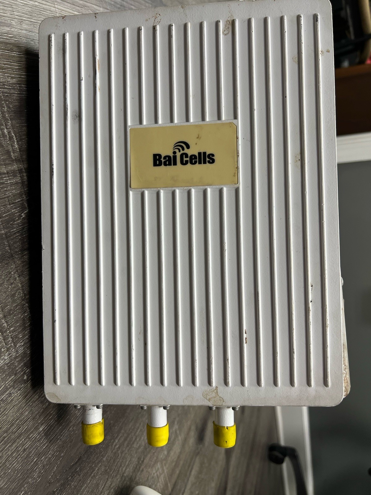 Baicells Nova 233 3.5GHz 1W Gen2  mBS1105 & One CPE  Subscriber Node EG7035E-M11
