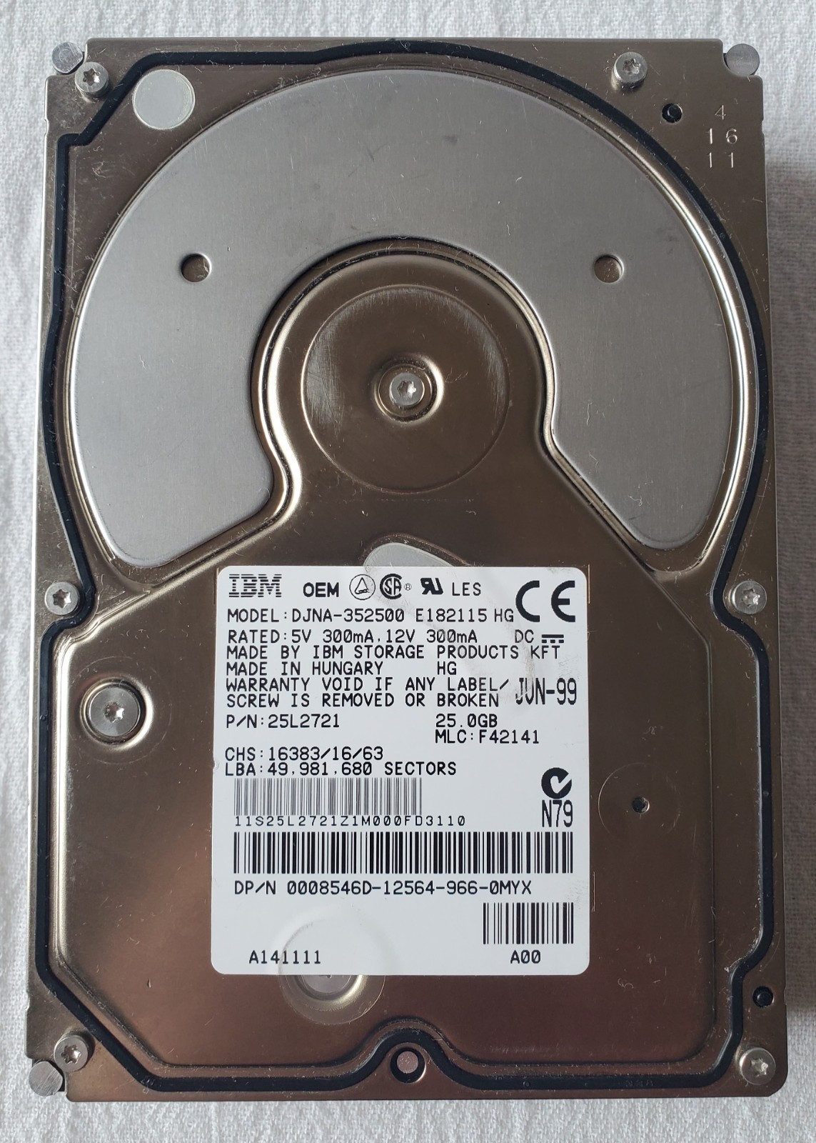 IBM DJNA-352500 25GB IDE 3.5" HDD 5400RPM 2MB Cache