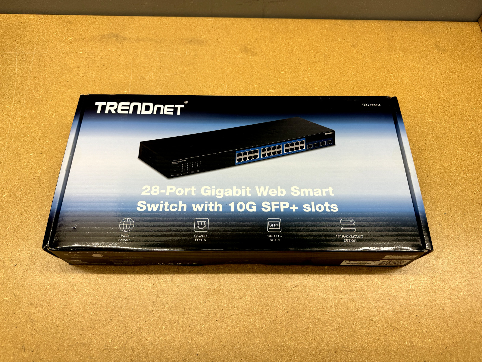 TRENDnet TPE-30284 28 Ports Rack Mountable Ethernet SFP Switch