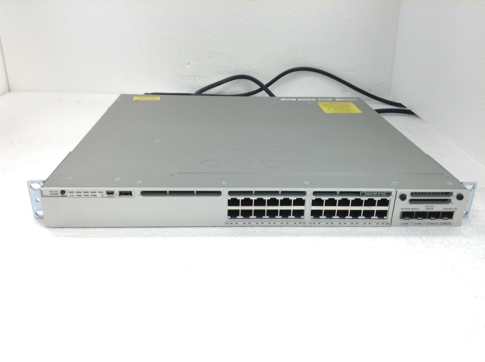 Cisco Catalyst WS-C3850-24P-E 24-Port PoE+Ethernet Switch w/C3850-NM-2-10G,2xPSU