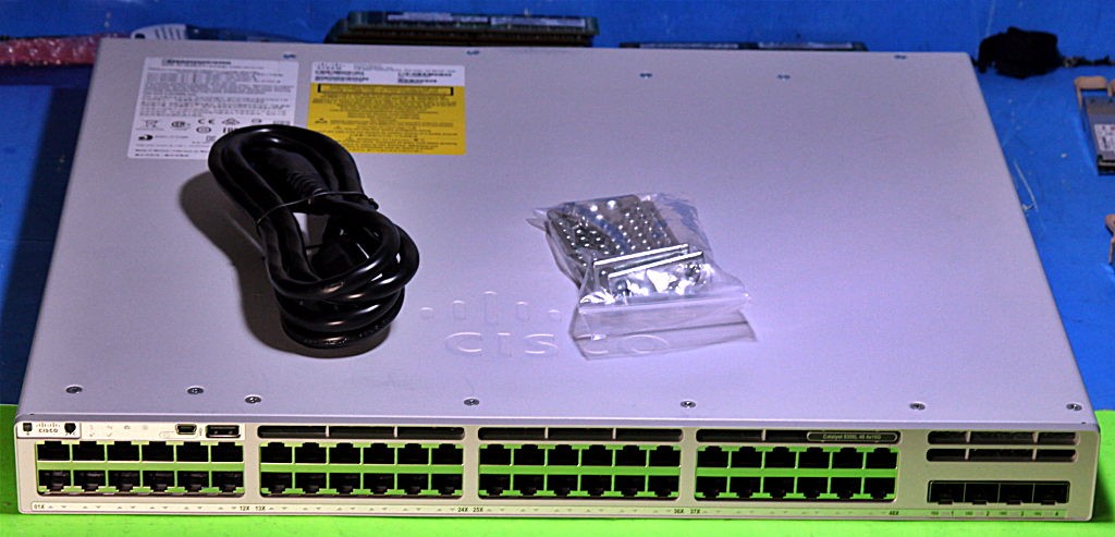 C9300L-48T-4X-10A Cisco Catalyst 9300L 4X10G Network Advantage C9300L-48T-4X-A