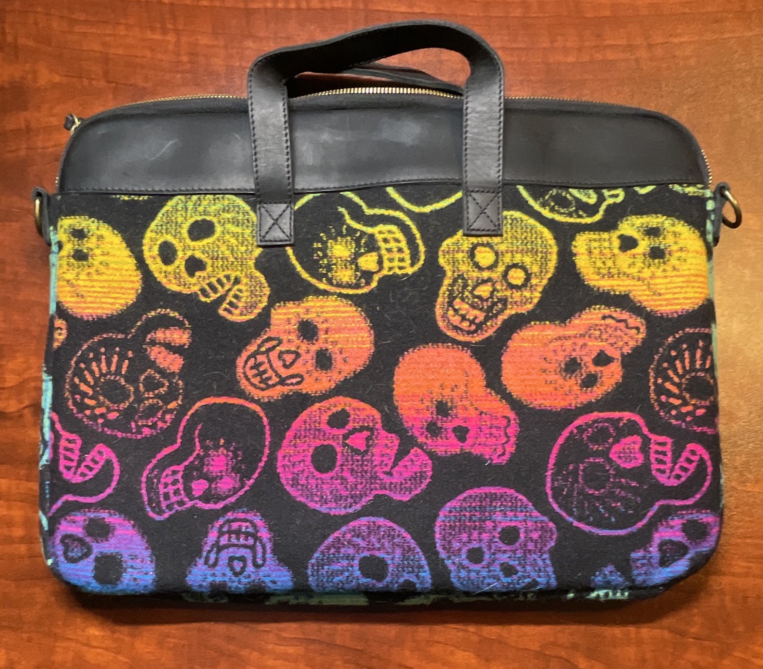 Pendleton Padded Leather Laptop Case Sugar Skulls Pattern Black/Multicolor NWOT