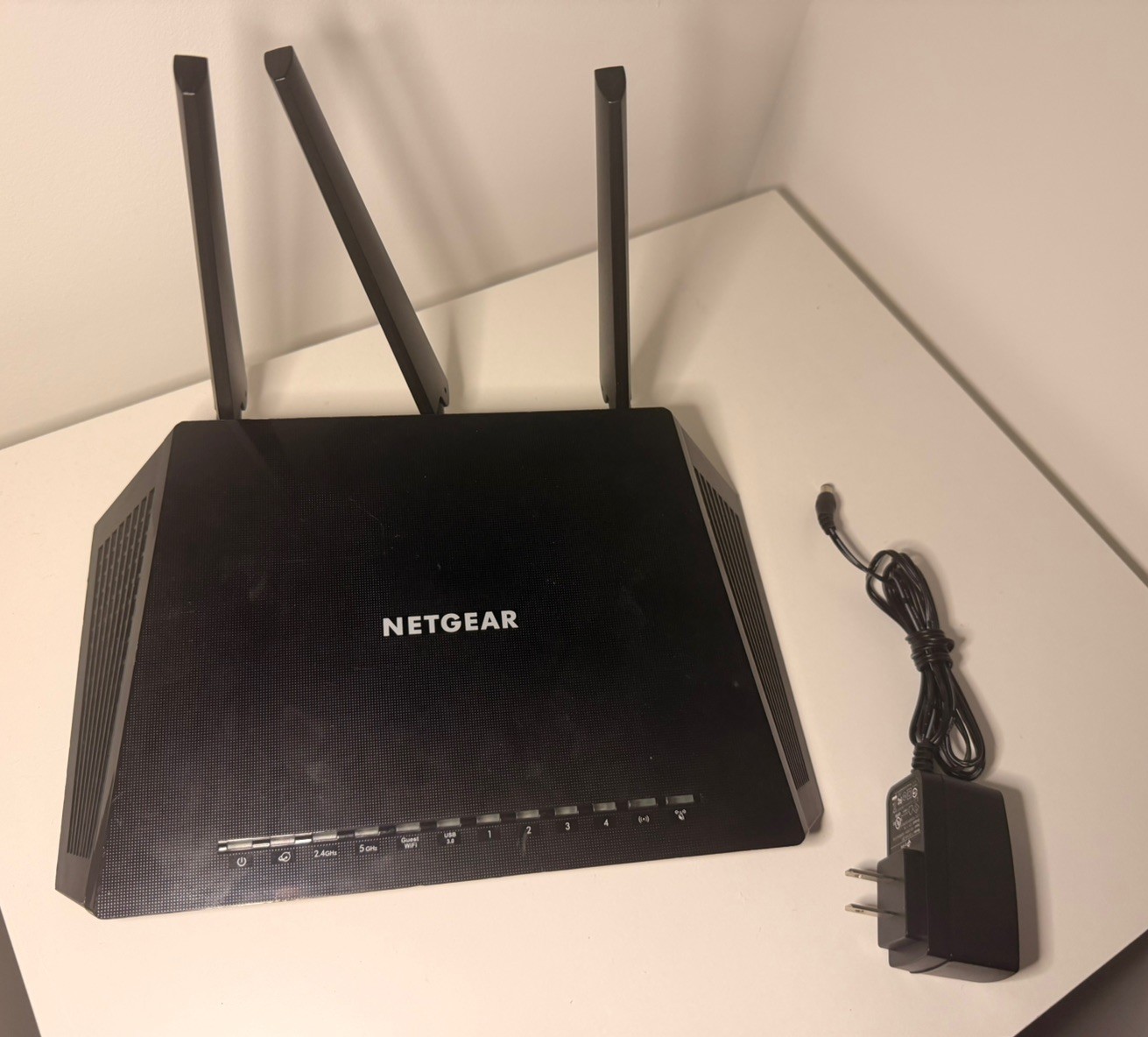 NETGEAR Black Nighthawk AC1900 R6900v2 Smart WiFi Router