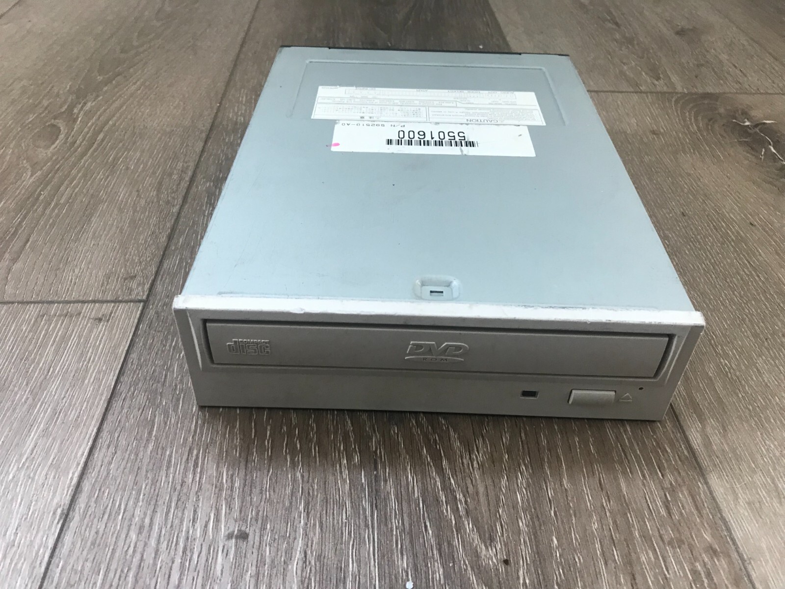 TOSHIBA SD-M1502 5.25" IDE ATAPI 48x CD-ROM 16x DVD-ROM Drive Beige Bezel