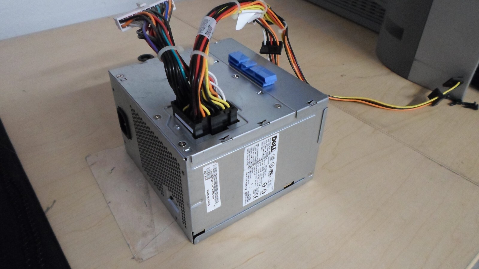 DELL 0GK929 GK929 264W POWER SUPPLY