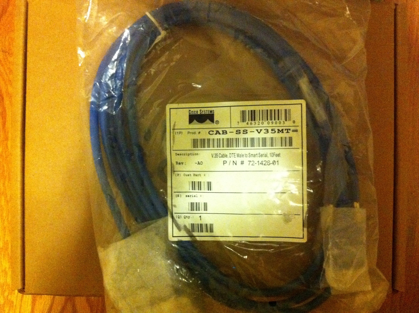 CISCO CAB-SS-V35MT 72-1428-01 V.35 Cable, DTE Male to Smart Serial  10Feet