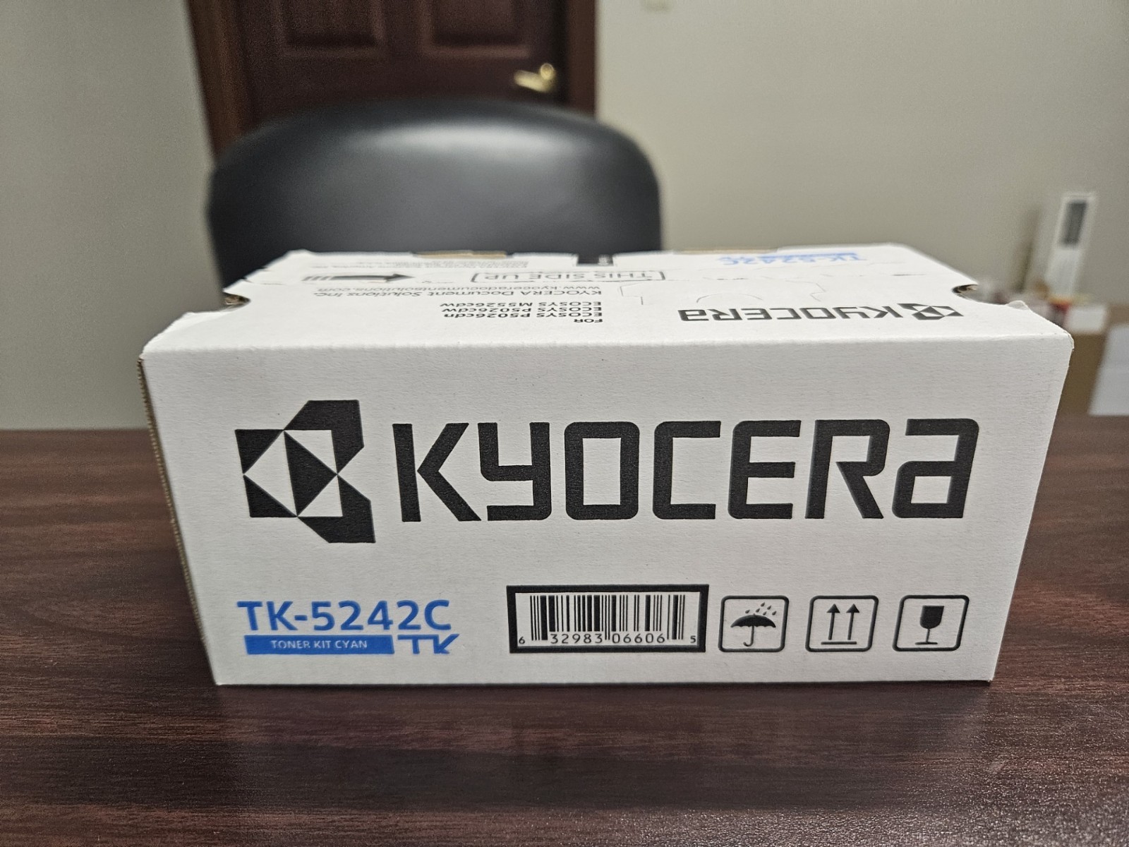 Genuine Kyocera Mita TK5242C Cyan Toner Cartridge ECOSYS Printers will overbox