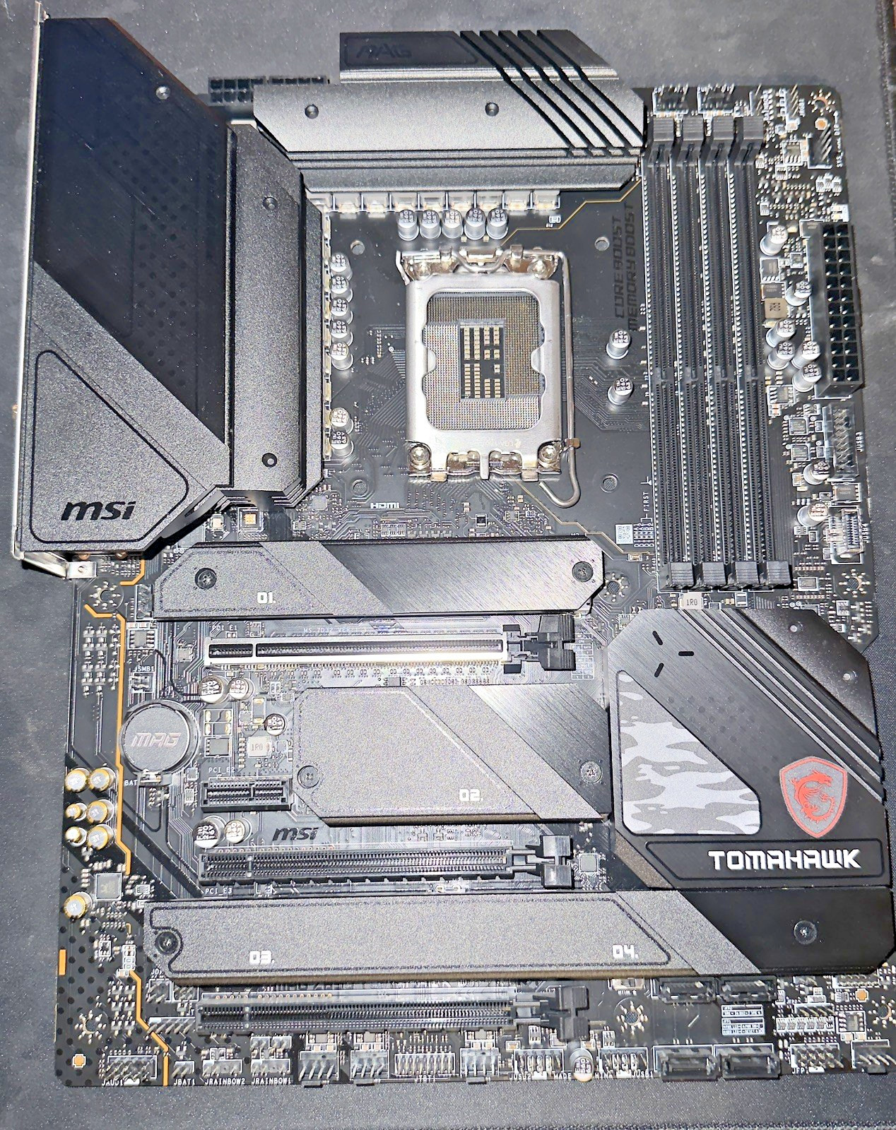 MSI MAG Z690 TOMAHAWK WiFi DDR4 LGA 1700 Intel Motherboard