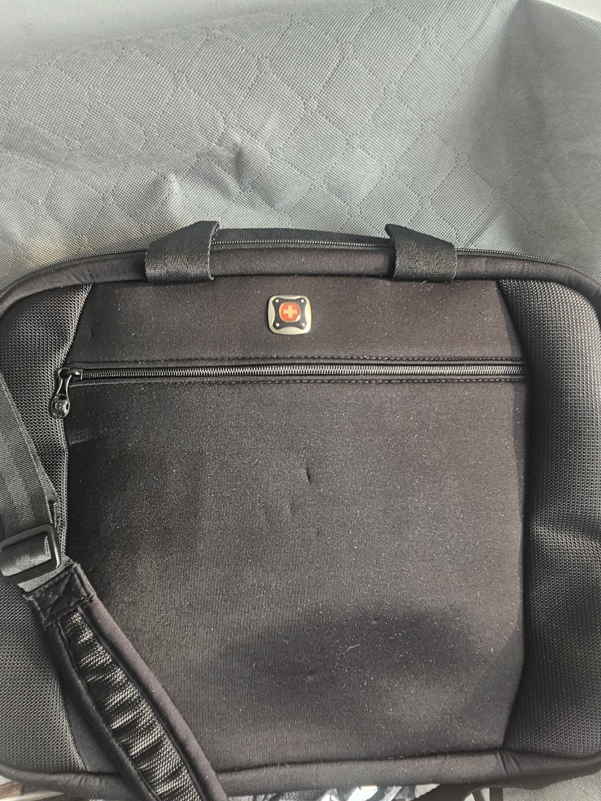 Swiss Army Black Laptop Case with Adjustable Strap Dual Inside Compartments