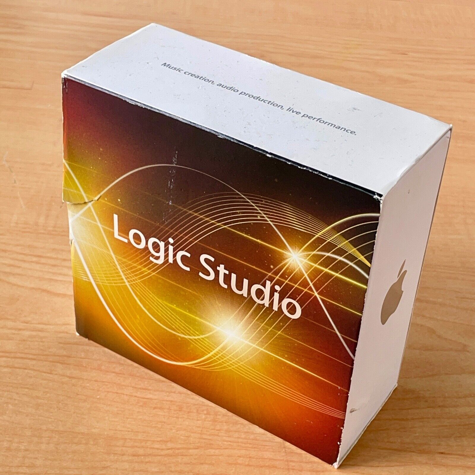 Never Registered Apple Logic Studio Software V2 Retail Complete Box New MB795Z/A