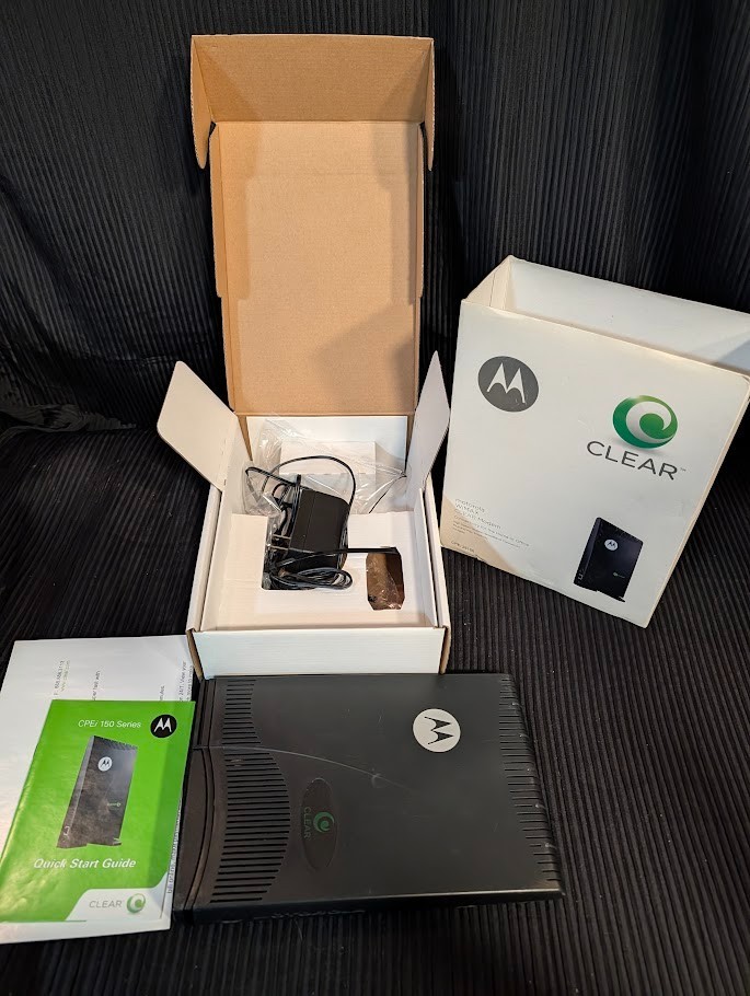 Motorola WiMAX Wave 2 CLEAR Modem CPEi25150 - OPEN BOX