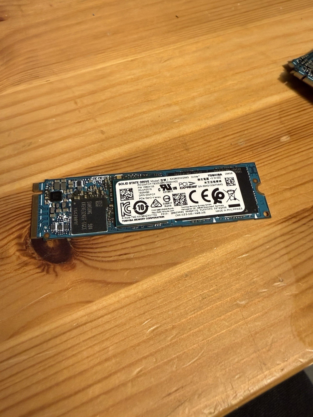 Dell 5521 KIOXIA 256GB M.2 NVMe SSD Solid State Drive KXG60ZNV256G 3VFCP
