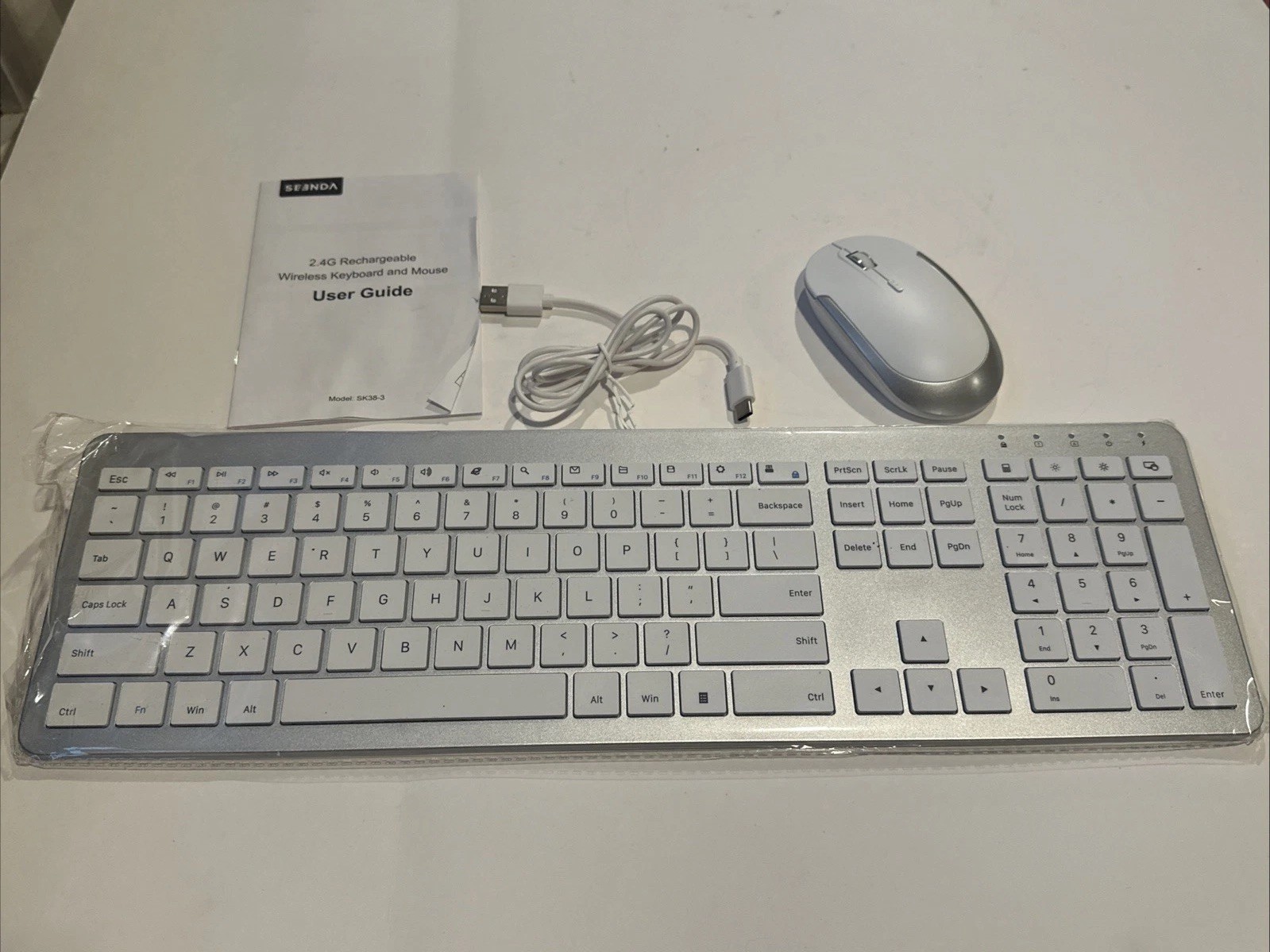 Seenda Wireless Keyboard and Mouse Slim White Rechargeable