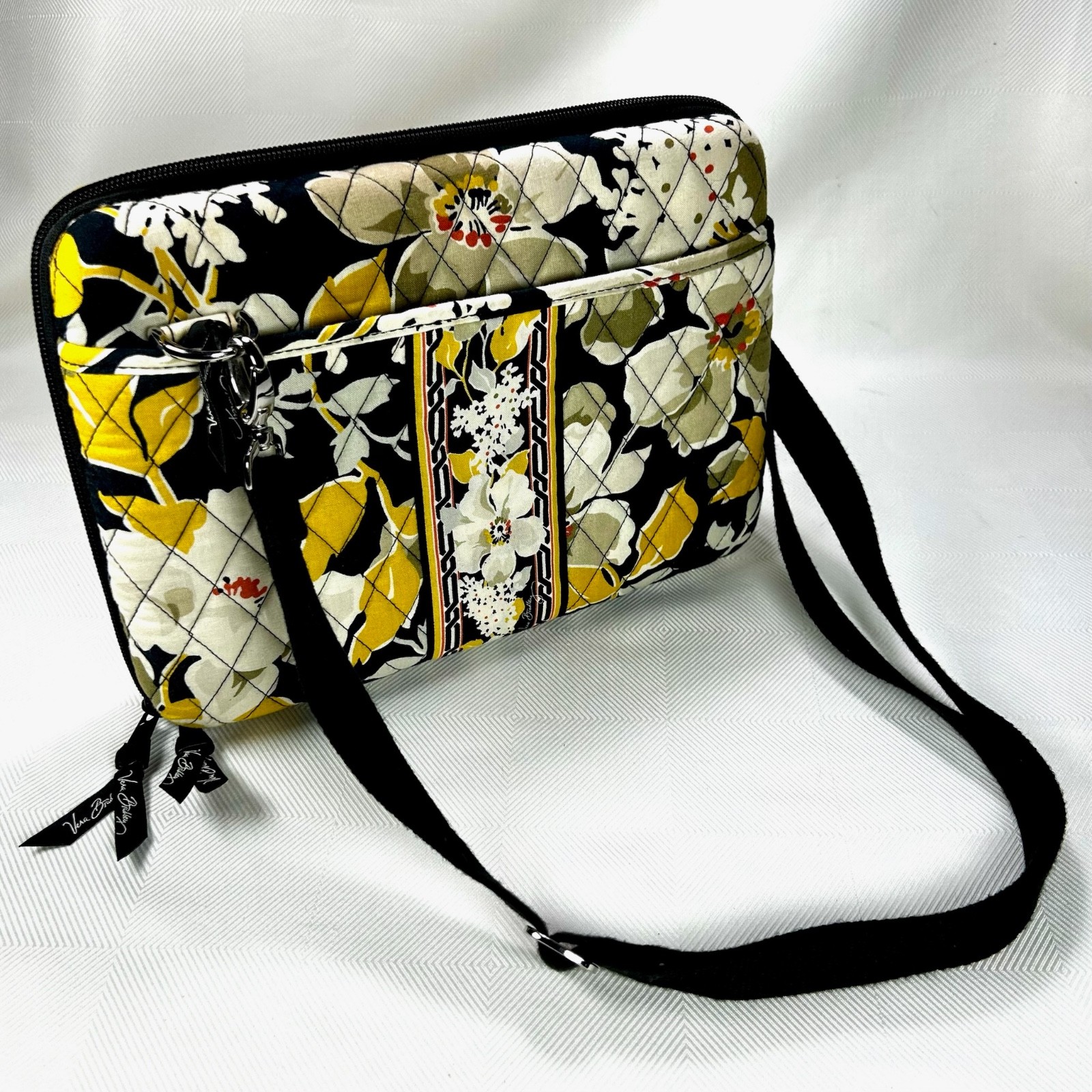 Vera Bradley DOGWOOD Pattern (Retired) Tablet/I-Pad Case Hardshell w/Strap