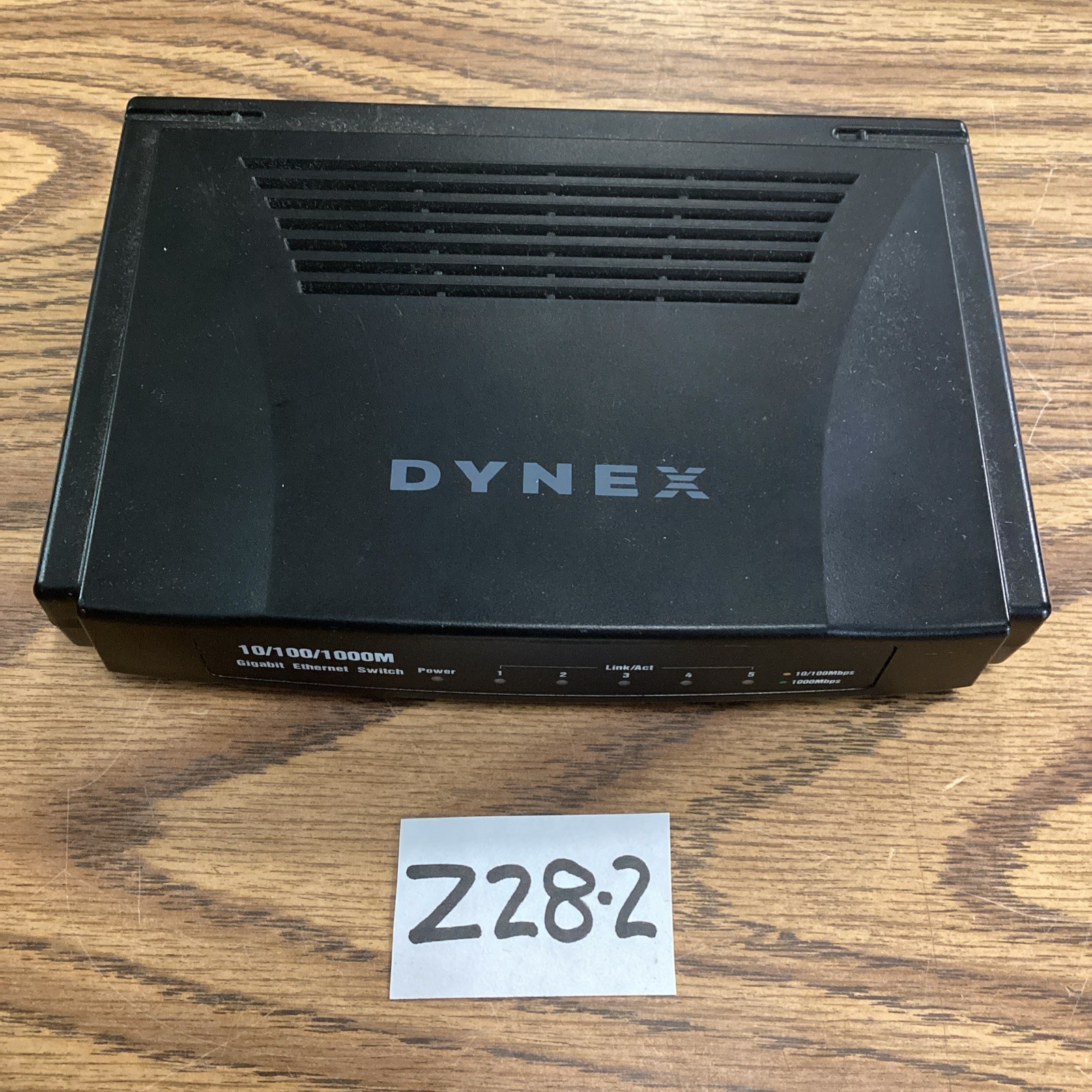 Dynex DX-GB5PRT 5-Port Gigabit Ethernet Switch 10/100/100M Used