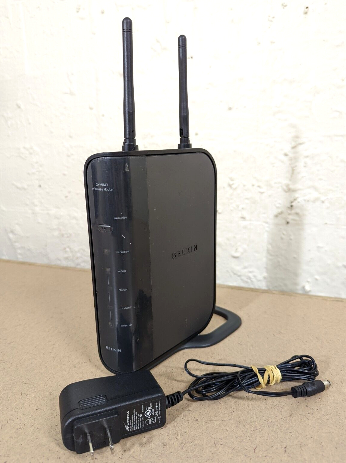 BELKIN F5D9231-4v1 G+ MIMO Wireless 4-Port Router w/ Power Supply Bundle