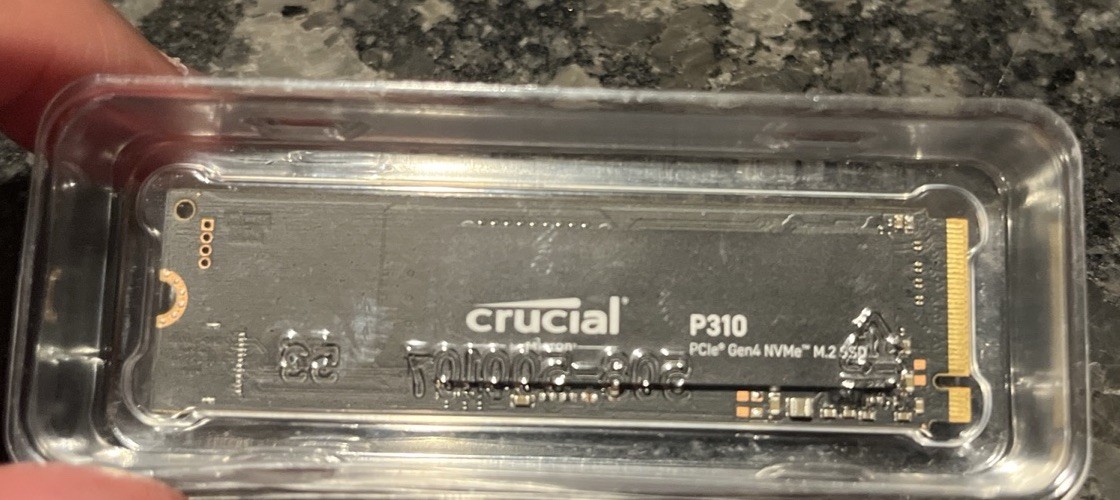 Crucial - P310 1TB  Internal SSD PCIe Gen 4 x4 NVMe M.2. OPEN BOX 