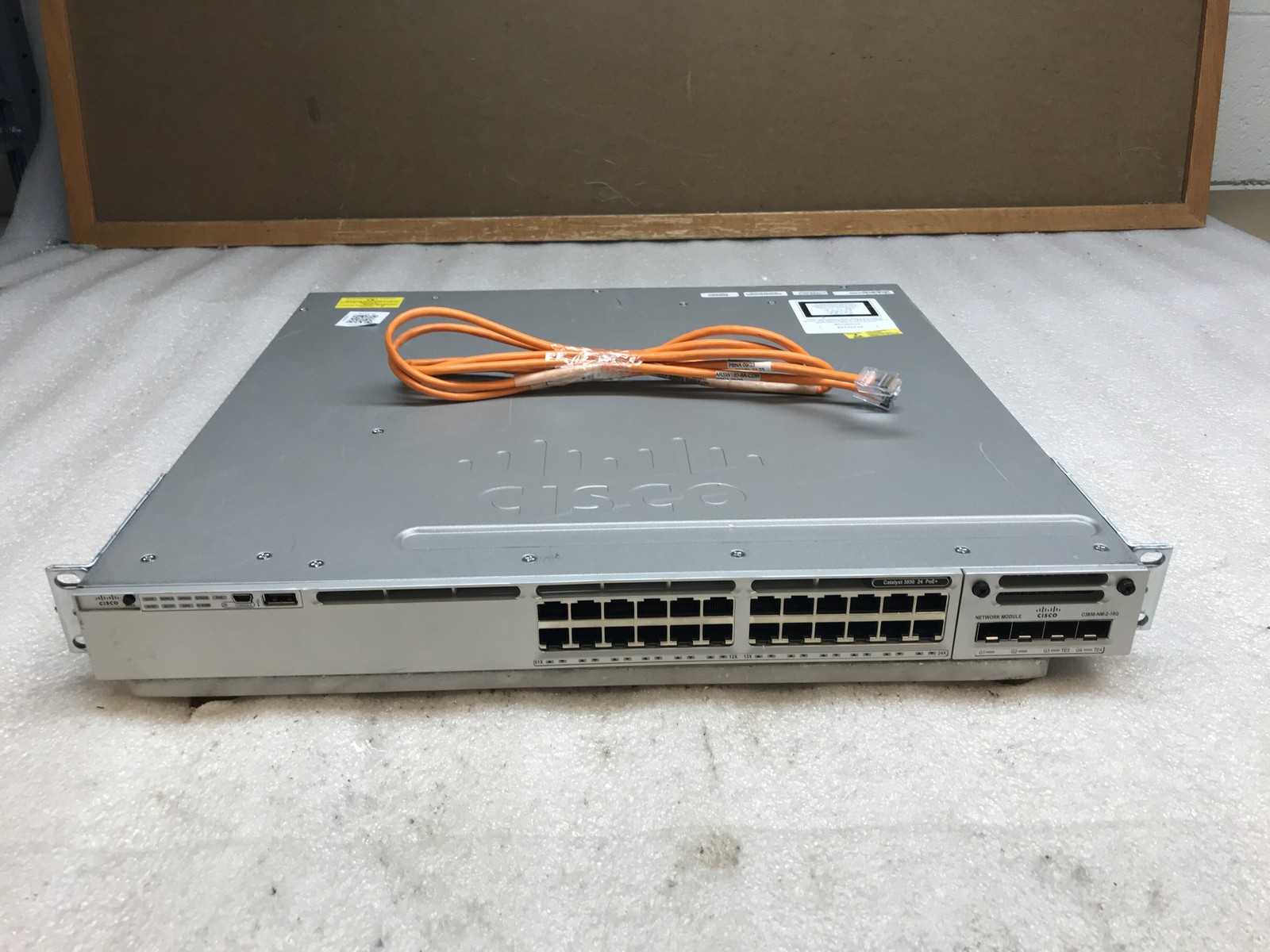 Cisco Catalyst WS-C3850-24P-S 24-Port PoE+ w/ C3850-NM-2-10G Switch - Tested