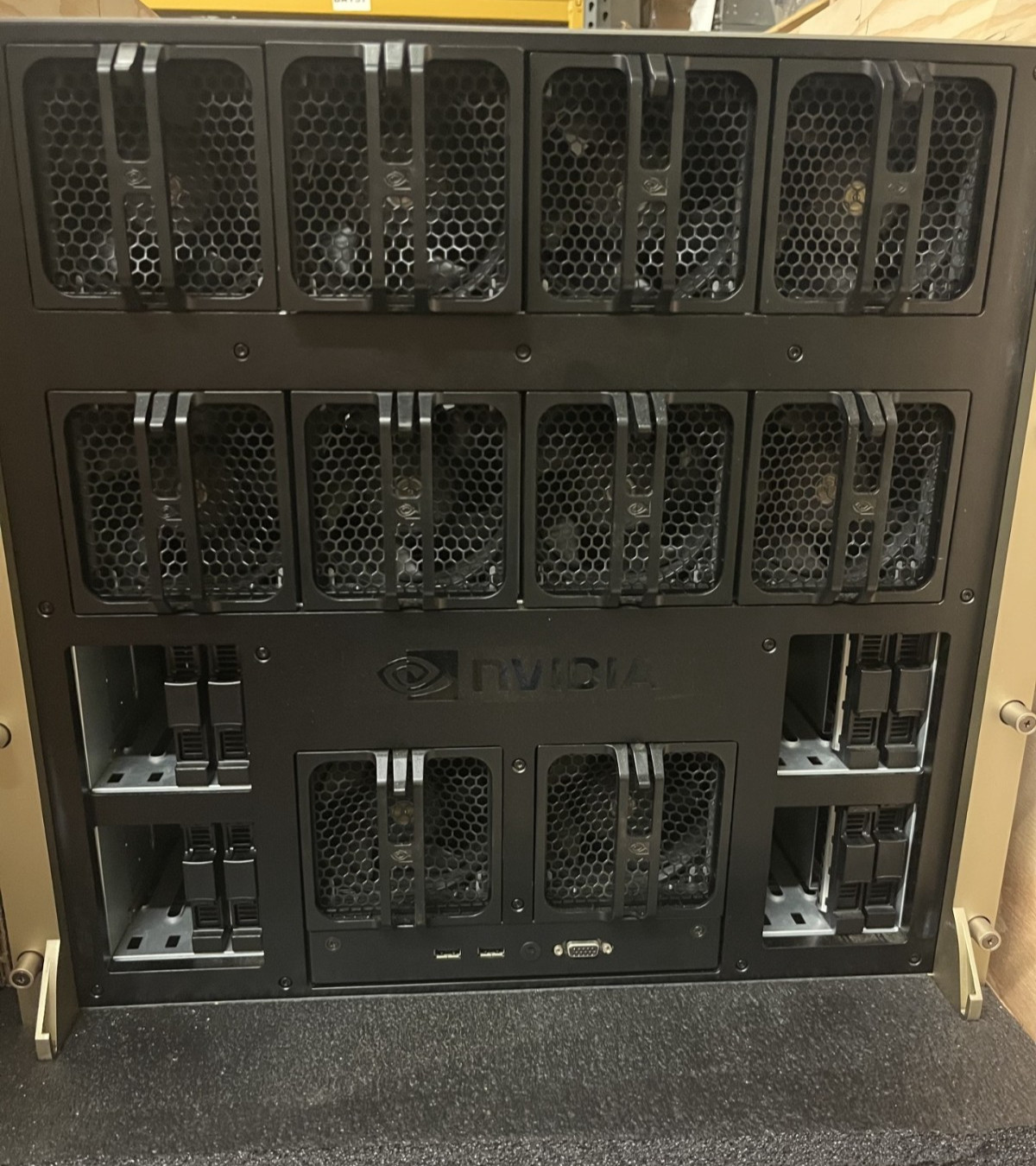 NVIDIA DGX-2 Volta Chassis w/1x GPU tray & CPU tray - NO CPU/NO RAM/NO GPU