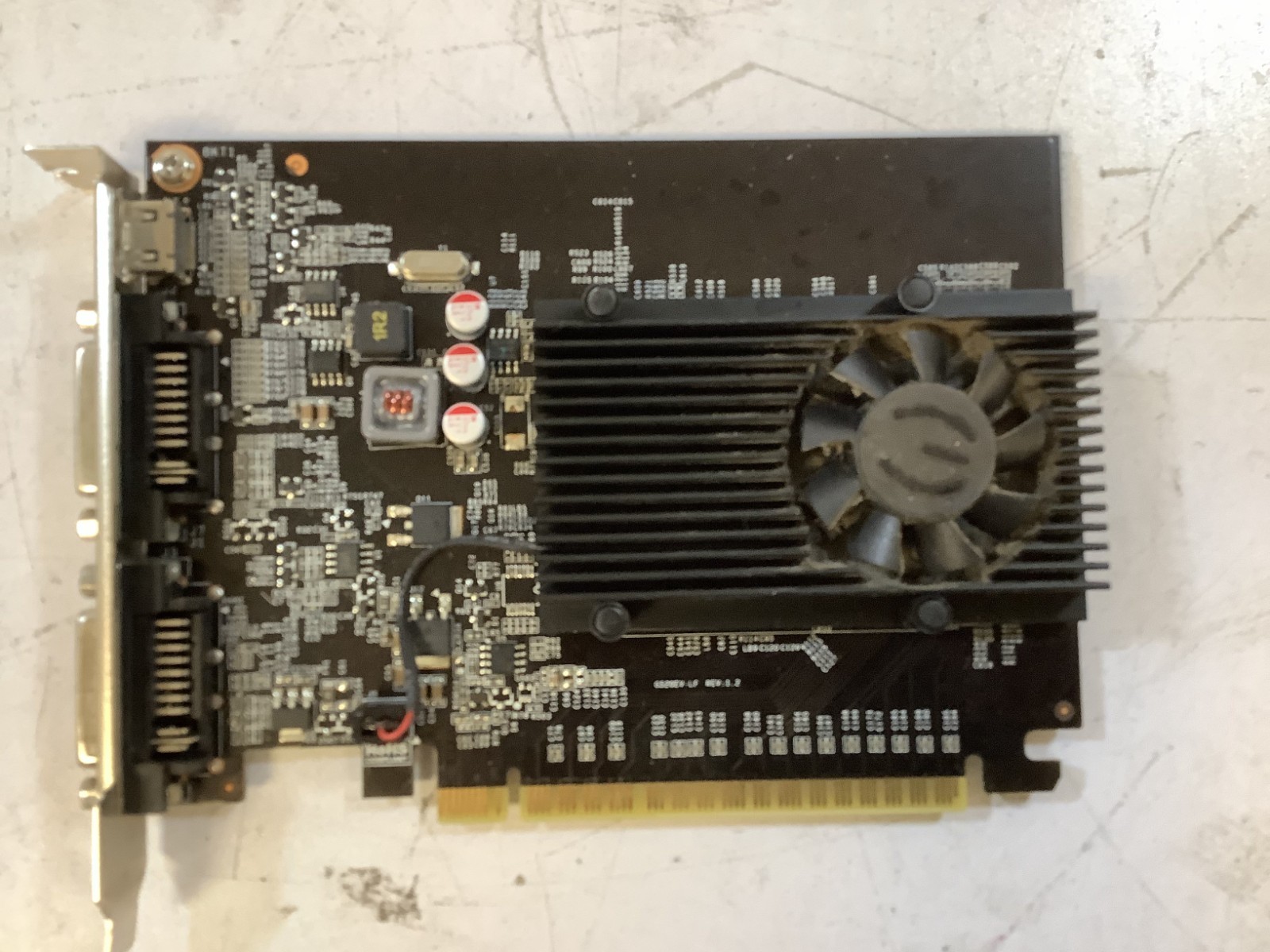 EVGA GeForce GT 610 1GB DDR3 64-bit PCIe Graphics Card (01G-P3-2616-KR) "P7B"
