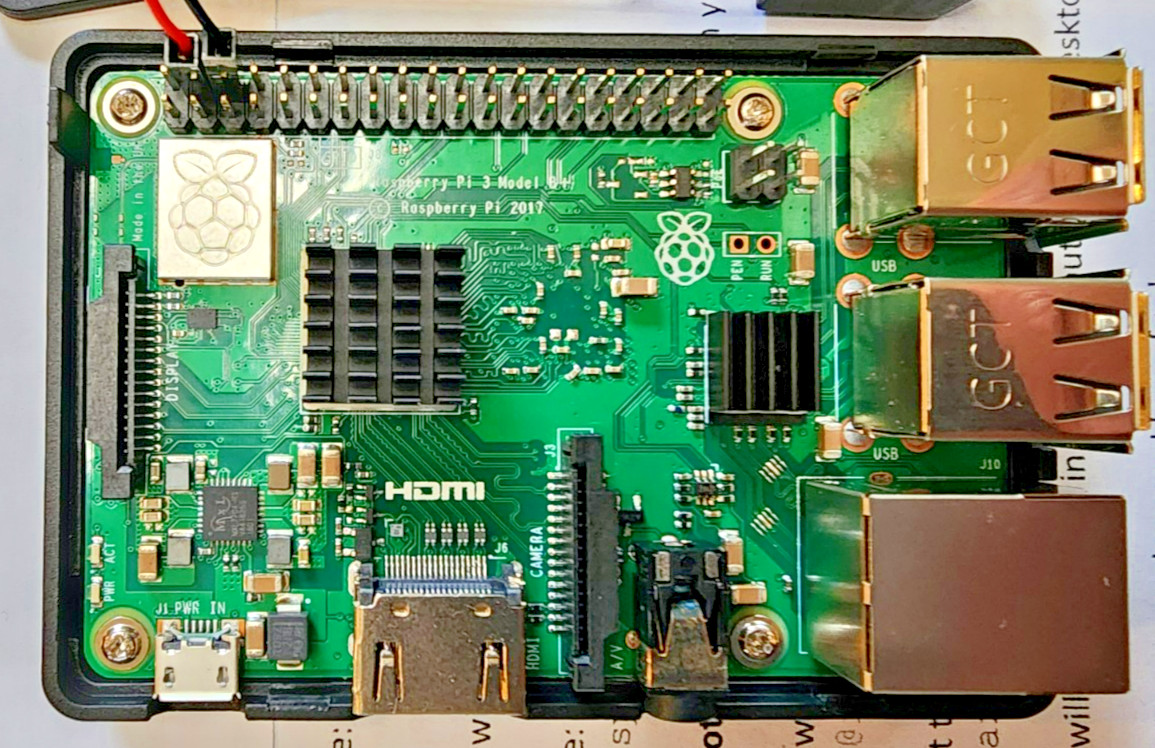 Raspberry Pi 3 B+ Plus Kit.  Great Case Canakit 2.5A Power, 32gb SD Card