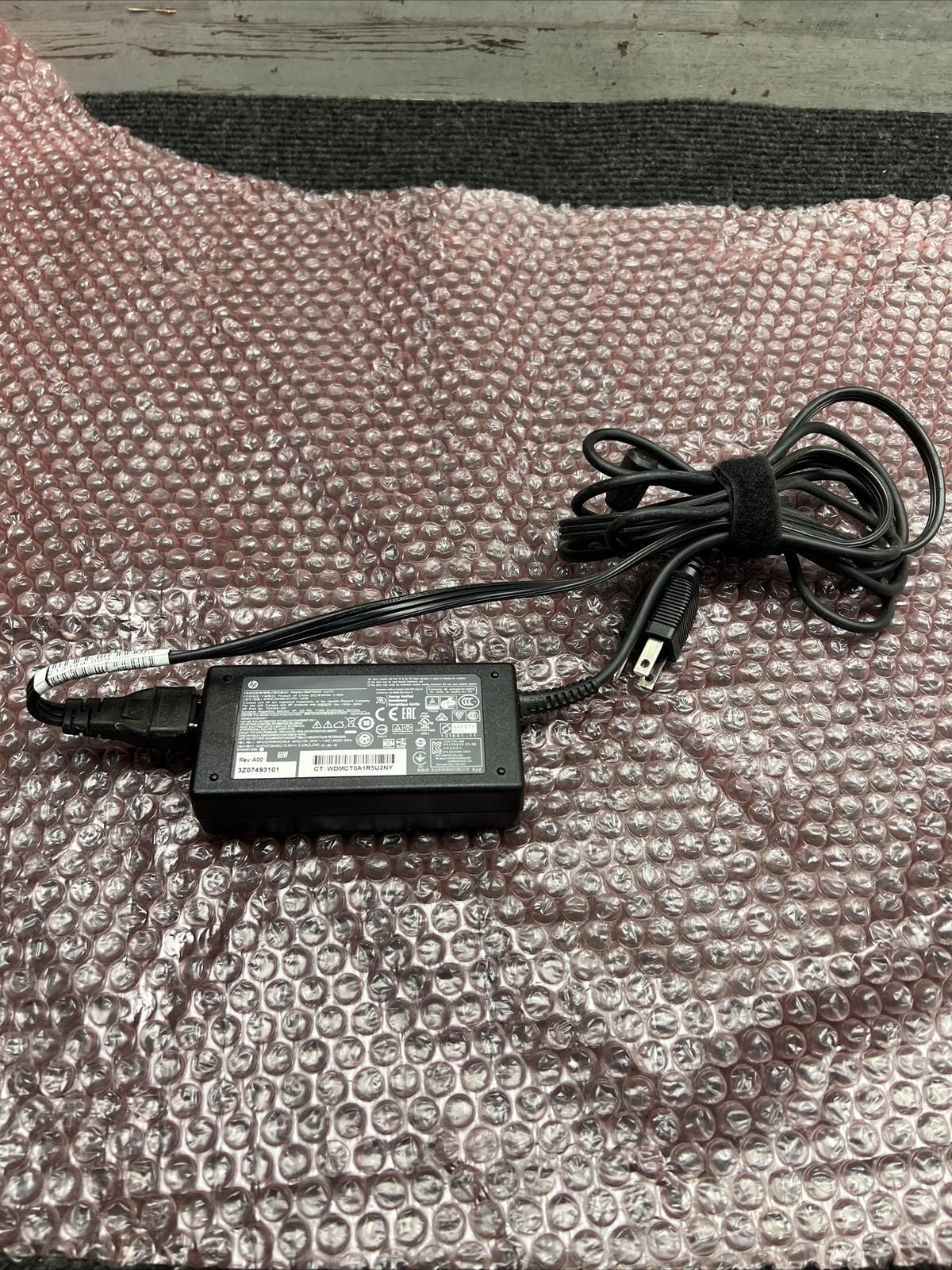 Used HP TPC-LA58 65W 19.5V AC Power Adapter