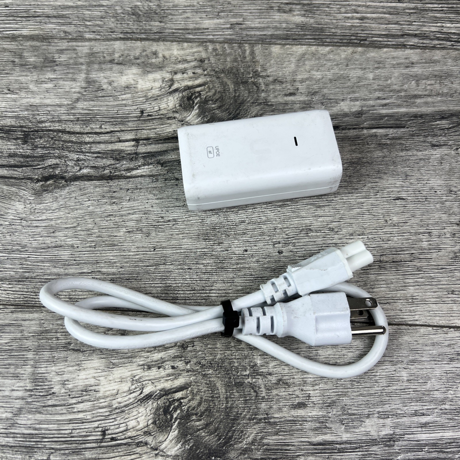Ubiquiti U-PoE-AF PoE Injector Switching Gigabit Power Supply GP-V480-032G