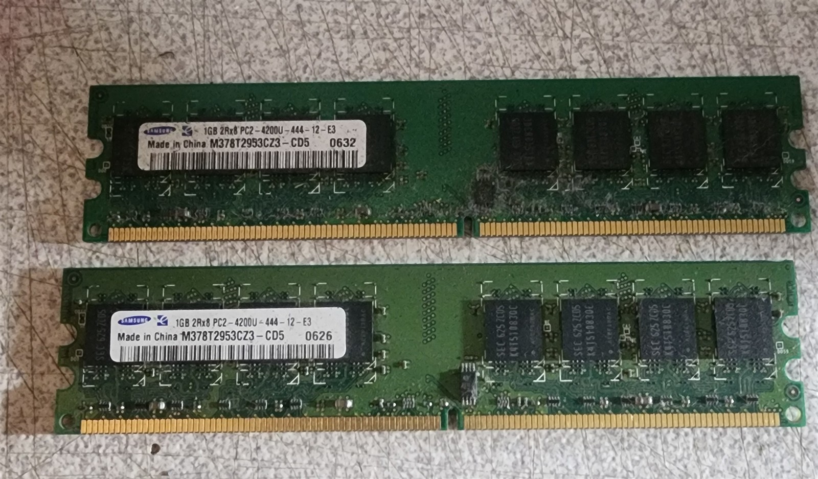 Samsung 2gb DDR2 Desktop Memory Kit 2 x 1GB PC2-4200U-444-12-E3 M378T2953CZ3-CD5
