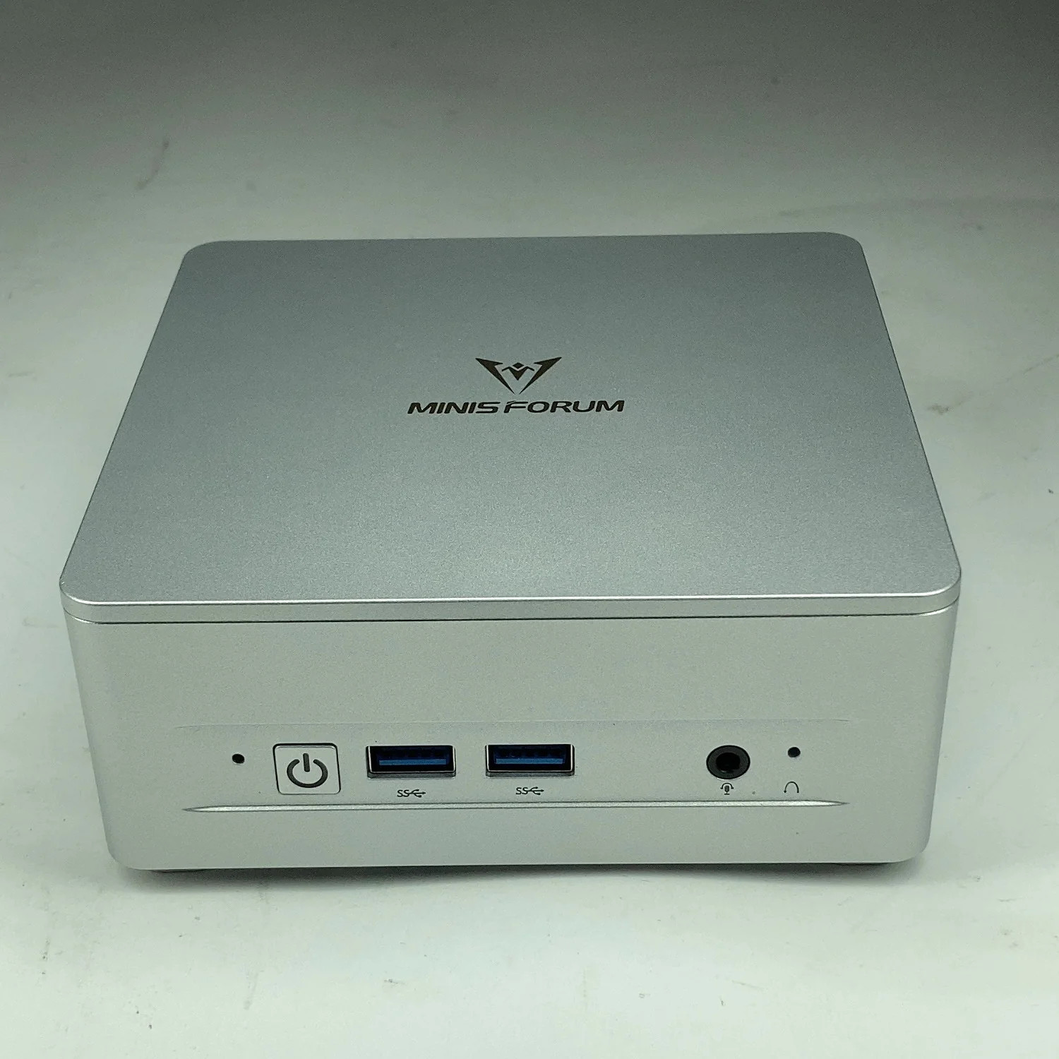 Minisforum EliteMini Series S6UEDIB Ryzen 7 8745H 3.80GHz 32GB RAM 1TB SSD
