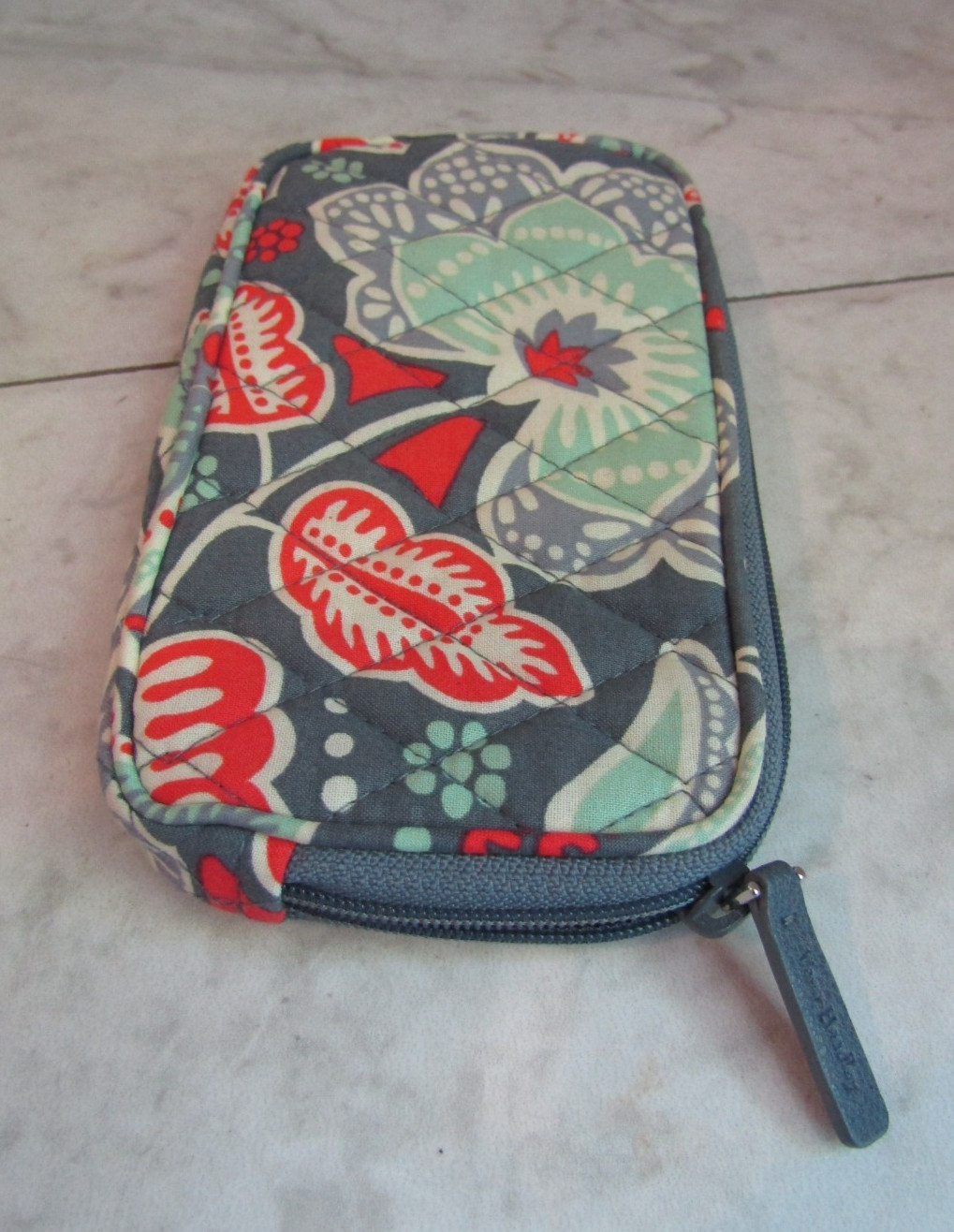 Vera Bradley Nomadic Floral Quilted Zip Tablet iPad /Make Up /Coin / Phone Case