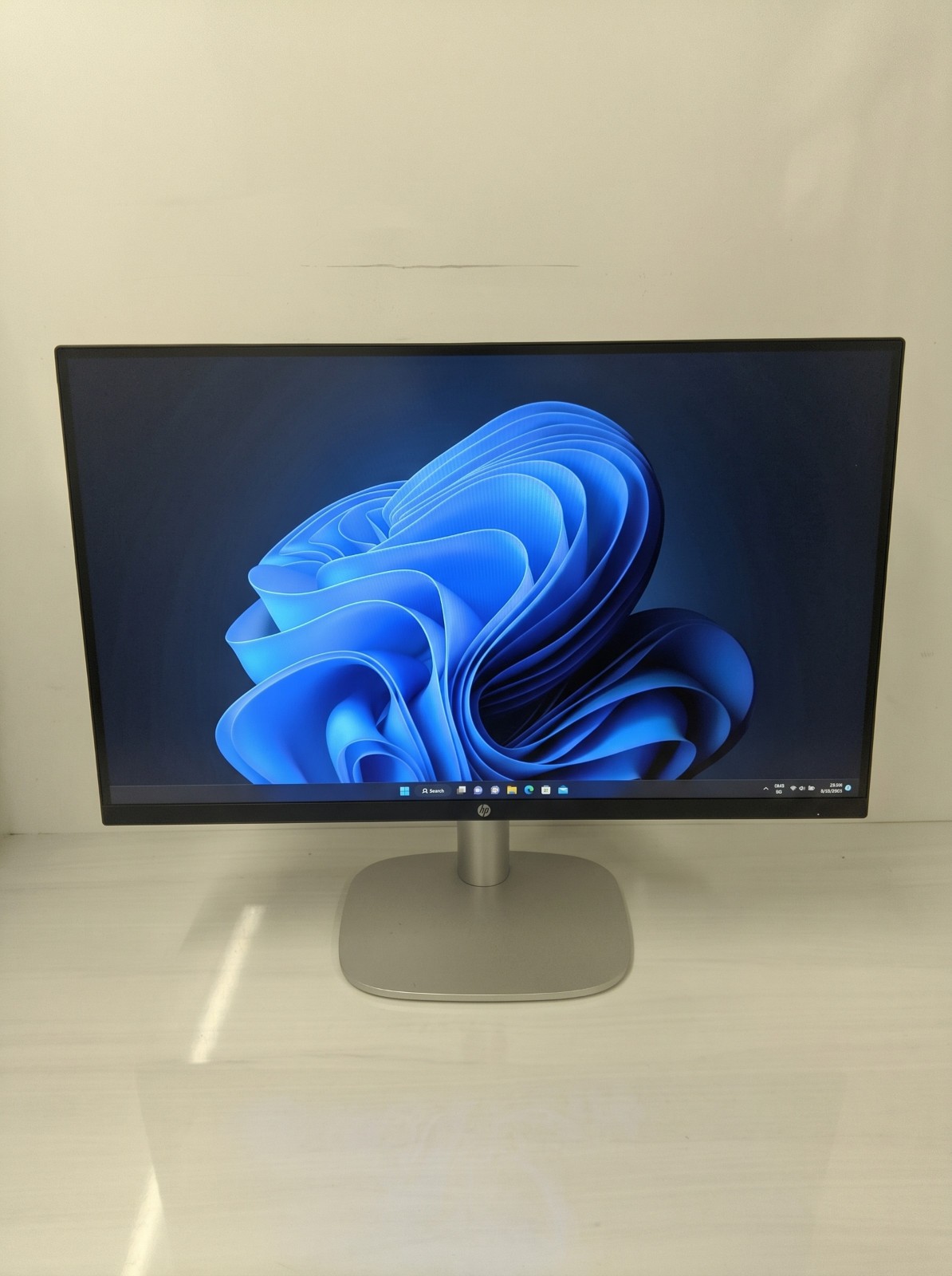 HP EliteStudio 8 G1i 27" AiO Desktop Intel Ultra 7 265 16GB 512GB SSD Win 11 Pro