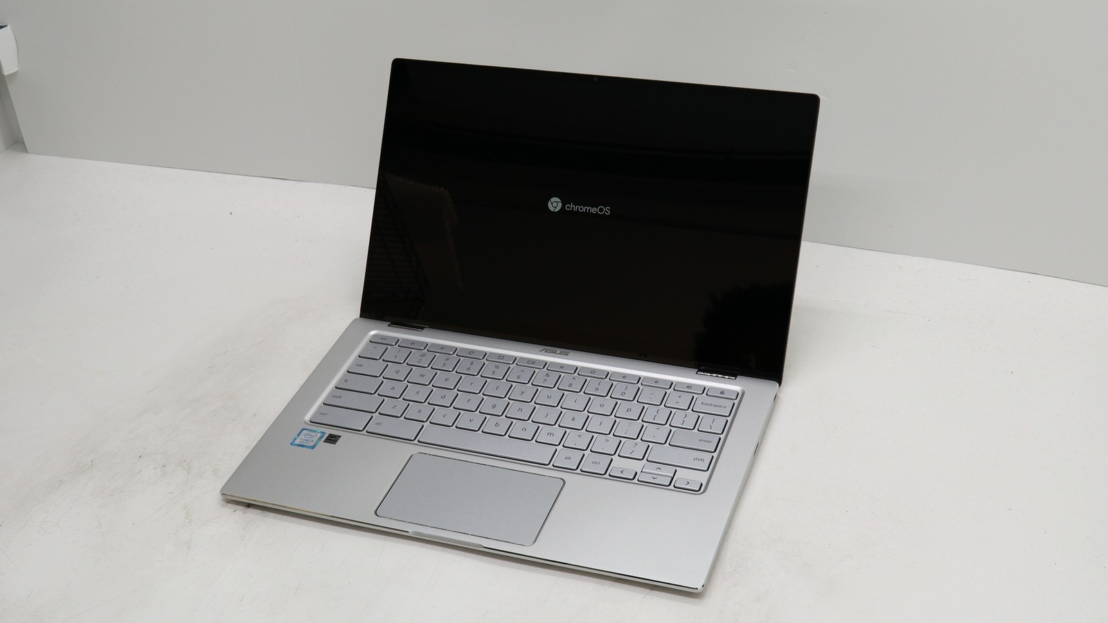Asus Chromebook Flip C434T 14" i5-8200y 8GB 128GB - Very Good