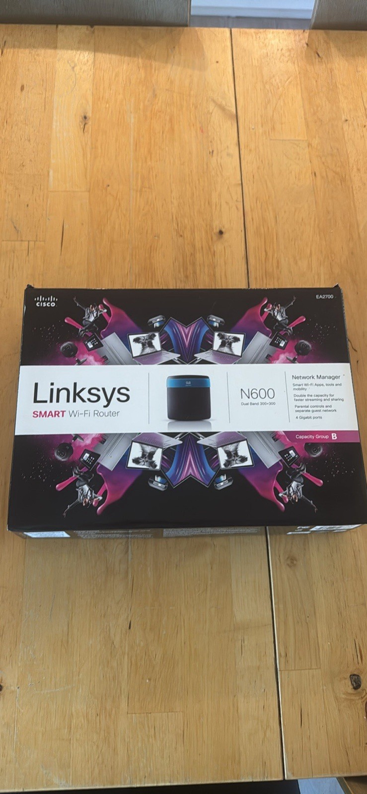 NEW Linksys EA2700/N600 SMART WI-FI Router 300 Mbps 4-Port Gigabit