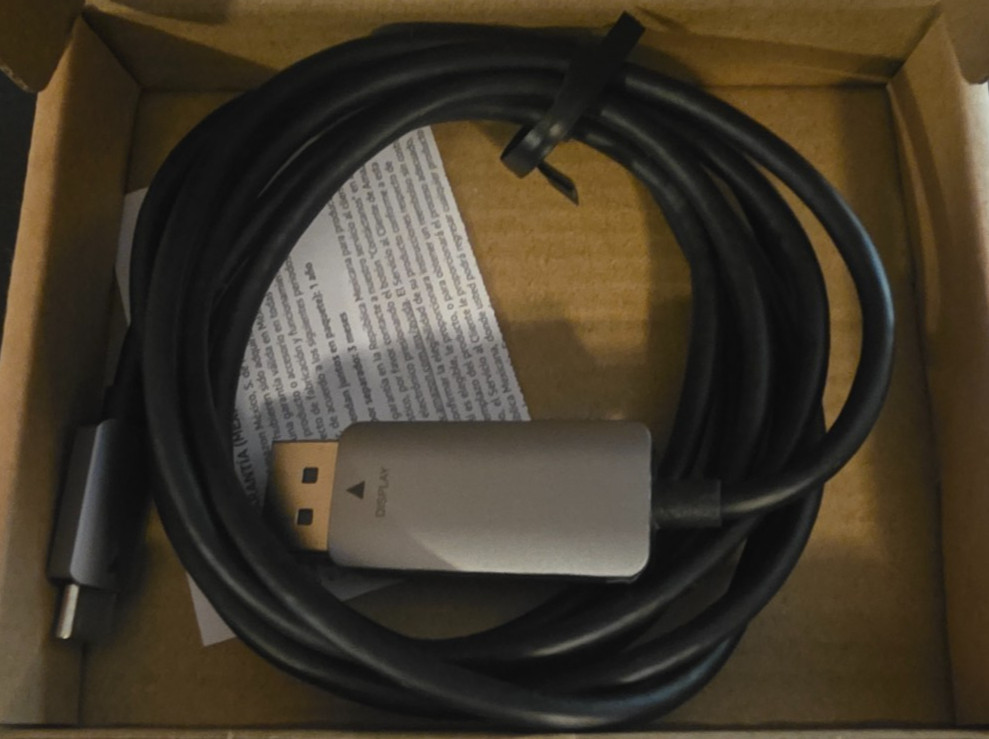 AMAZON BASICS DISPLAYPORT TO USB-C CABLE, 4KX2K@60HZ, ALUMINUM HOUSING, -  BLACK