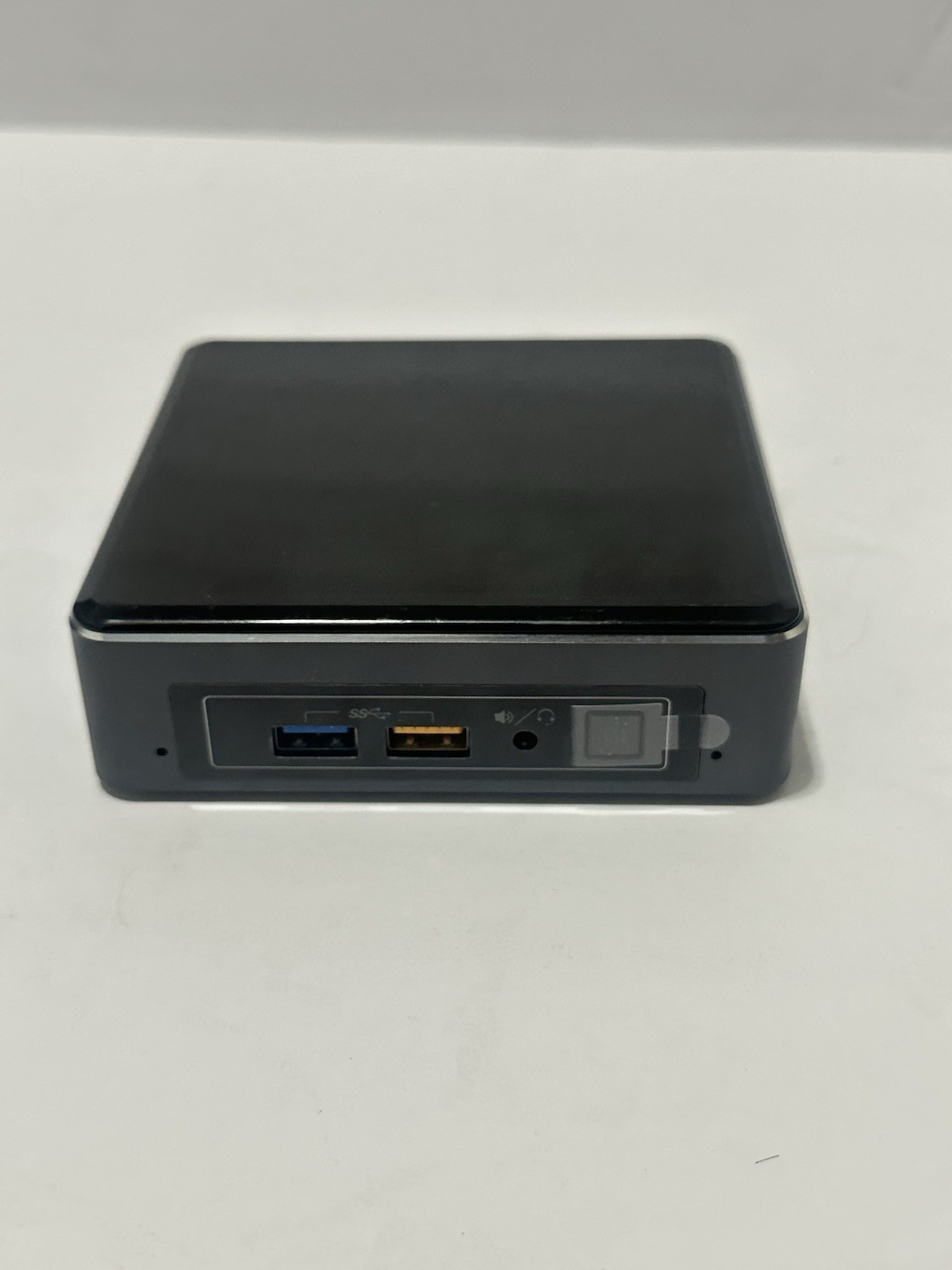 Intel NUC BOXNUC7i3BNK i3-7100U 2.4Ghz Mini PC w/ 4GB RAM, 240GB HD