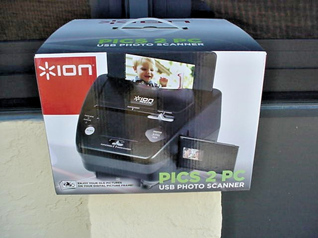 ION PICS 2 PC USB Photo Scanner NIB + Manual Film Negatives & Slides