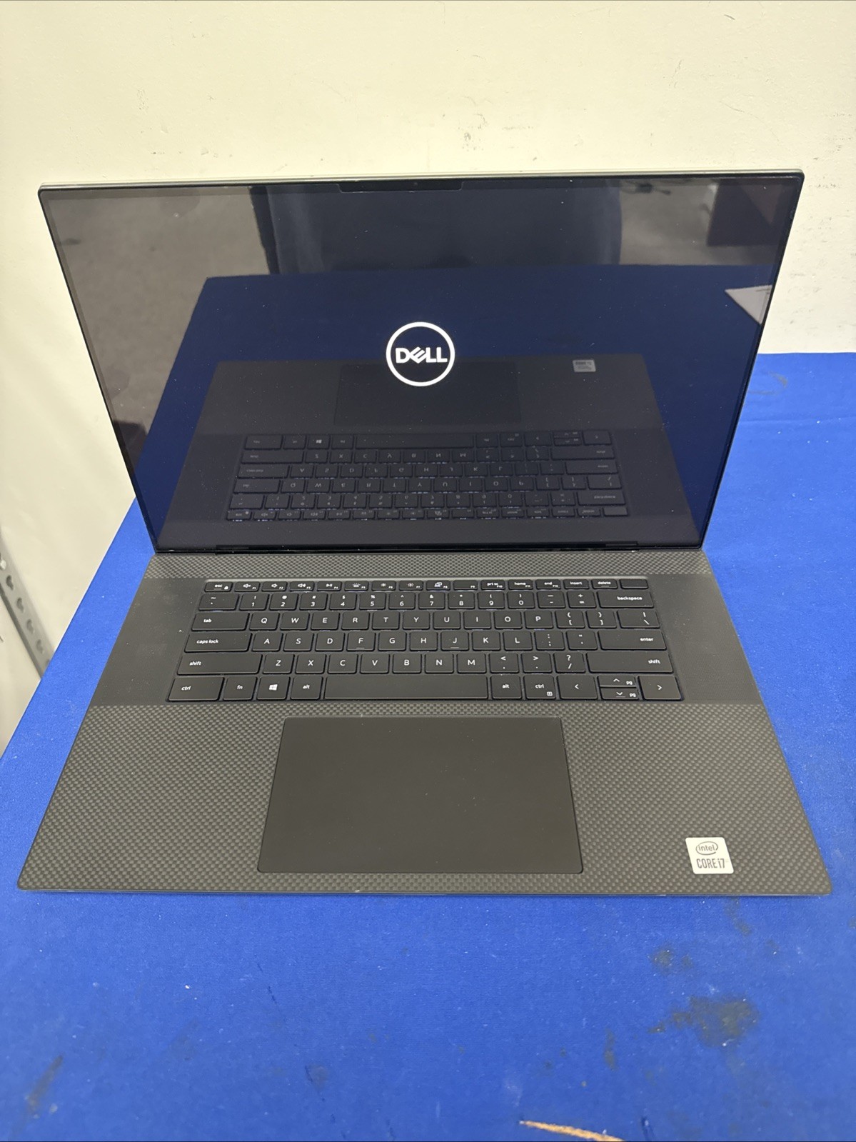 Dell XPS 17 9700|Intel i7-10875H|2.3GHz|64 GB|Nvidia Geforce RTX 2060|No SSD/OS