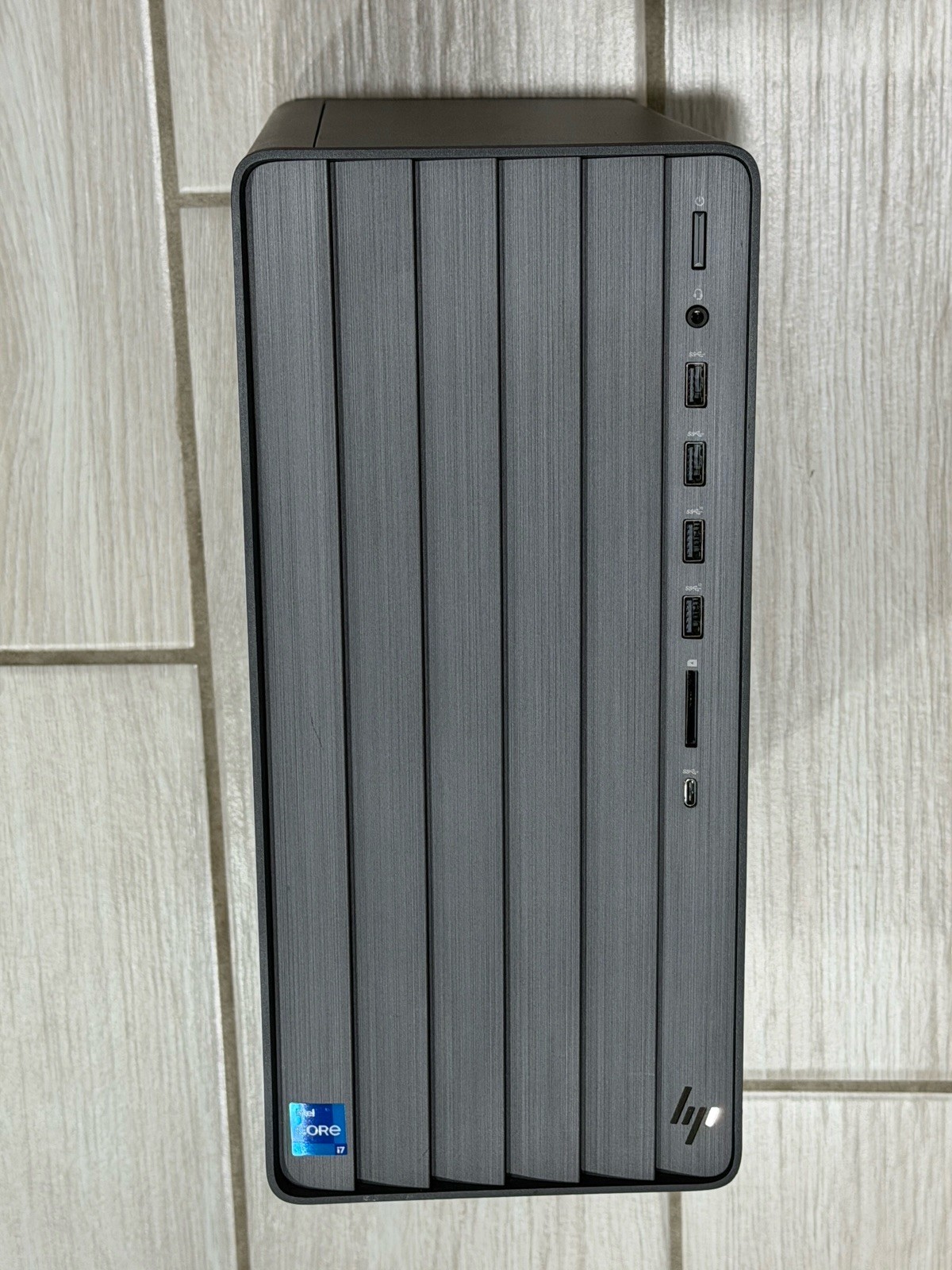 HP ENVY TE01-3254 Desktop i7-12700 16GB DDR4 1TB SSD Win 11 Pro Wi-Fi UHD 770