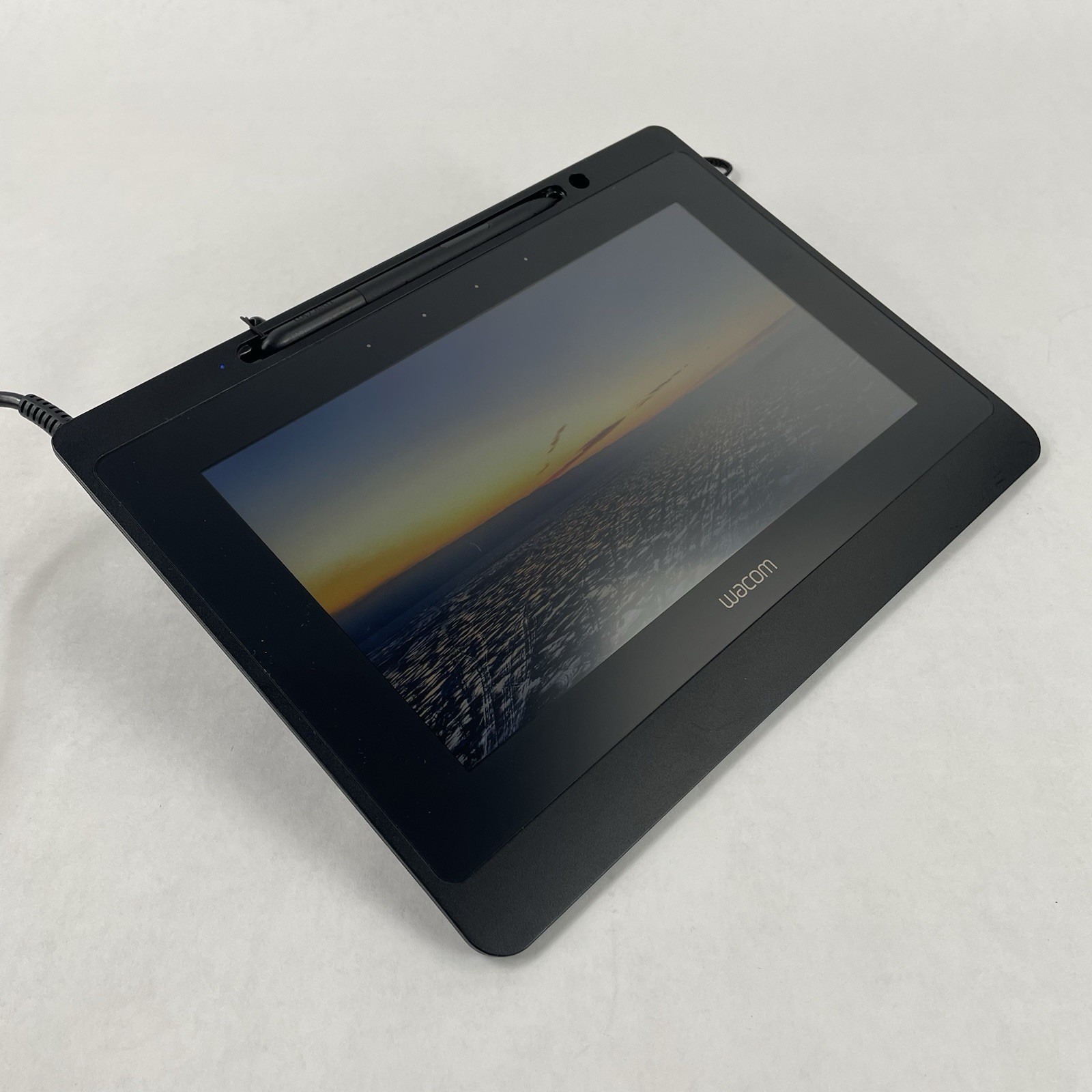 Wacom DTU-1141B 10.1" FHD Drawing Tablet- Screen Dent/No Power Cord & Cord Cover