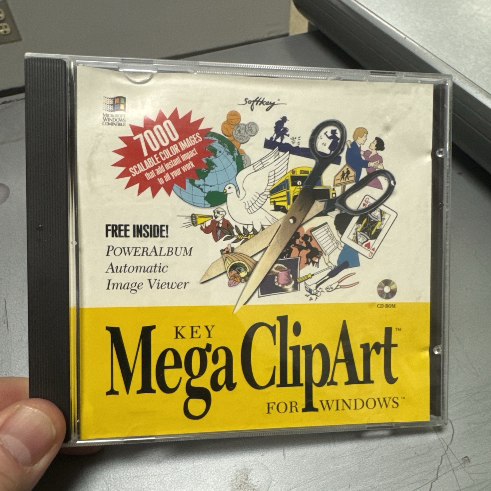 Key Mega ClipArt for Windows. Pre-owned CD-ROM. 7000 Scalable color images.