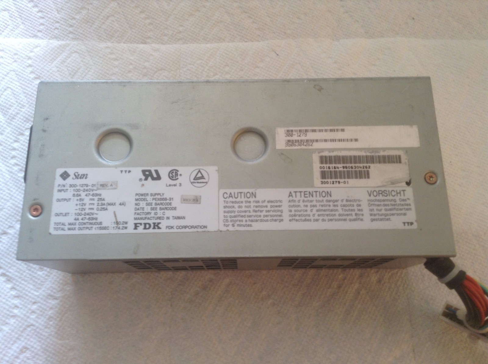 Sun 300-1279-01 Power Supply PEX668-31