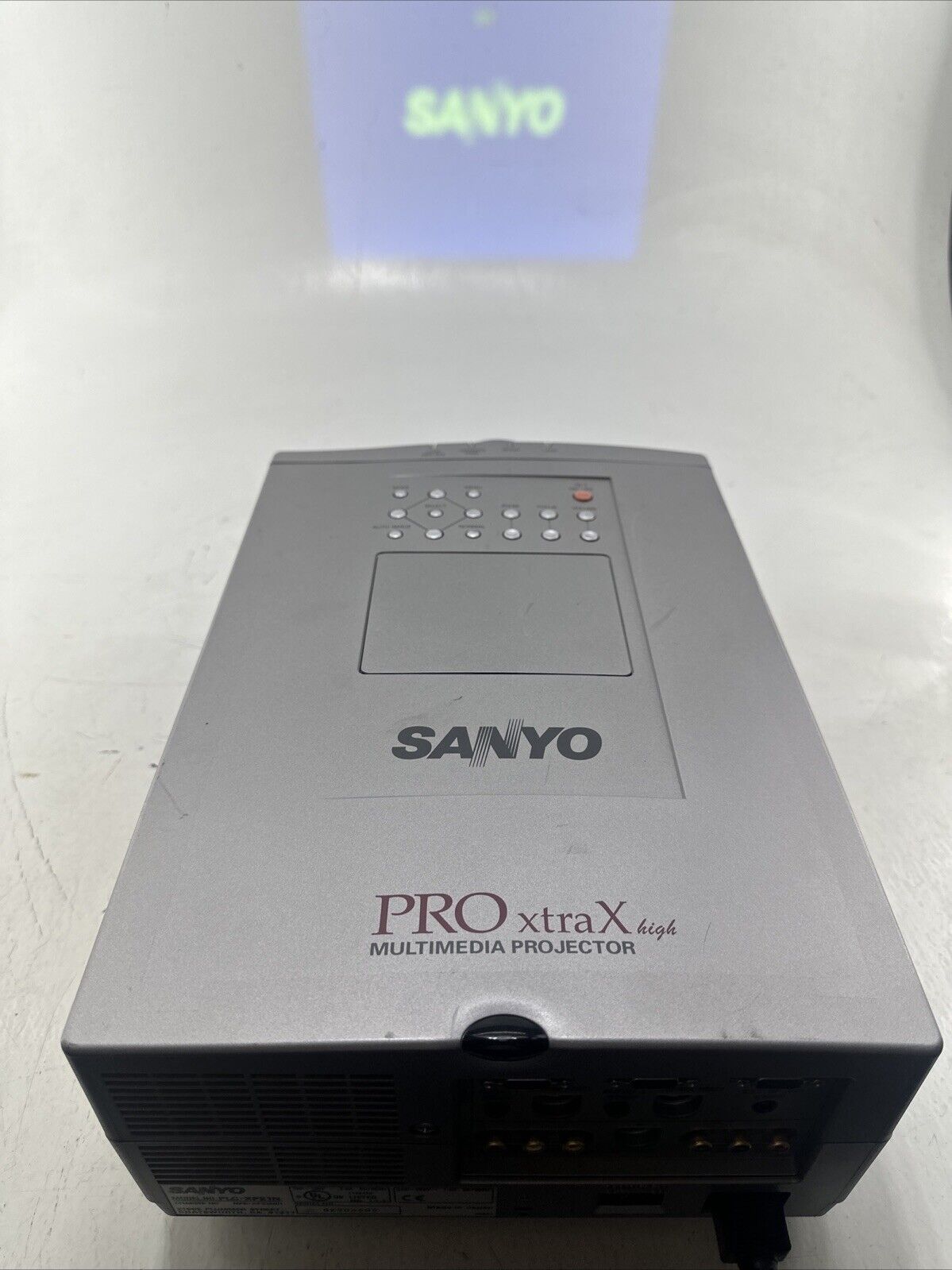 Sanyo PLC-XP21N Pro xtraX High Multimedia Projector 2500 Lumens