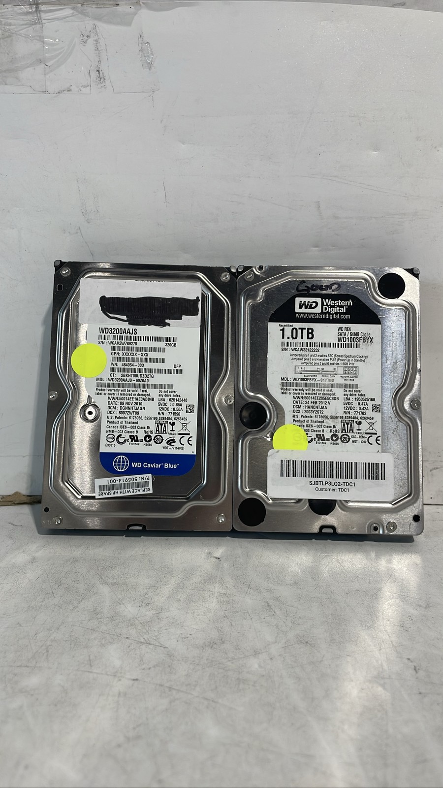 Western Digital WD1003FBYX 1TB WD3200AAJS 320GB 3.5" SATA Internal HDD Lot of 2