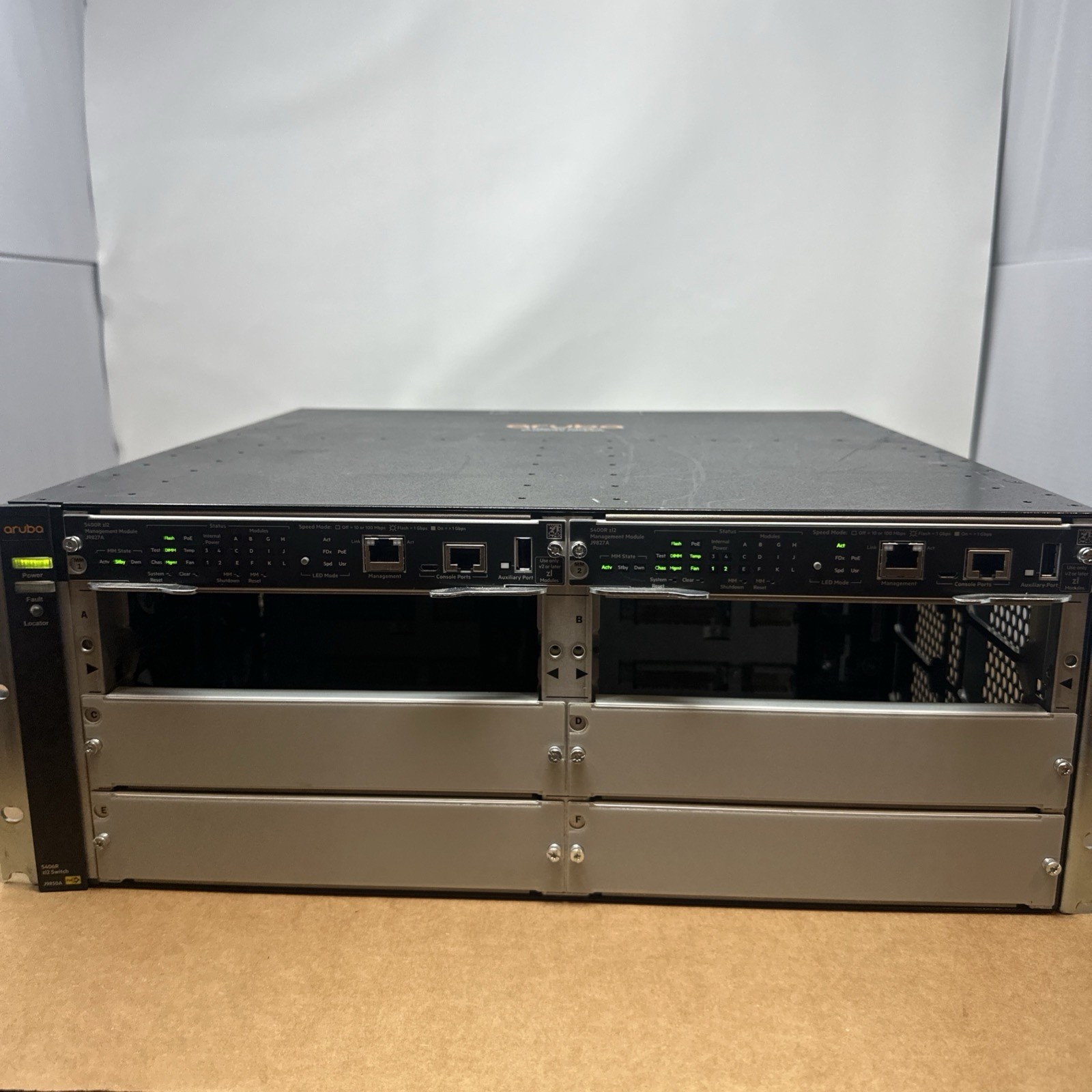 HPE Aruba J9850A 5406R zl2 Switch Chassis 2x J9827A Management Modules
