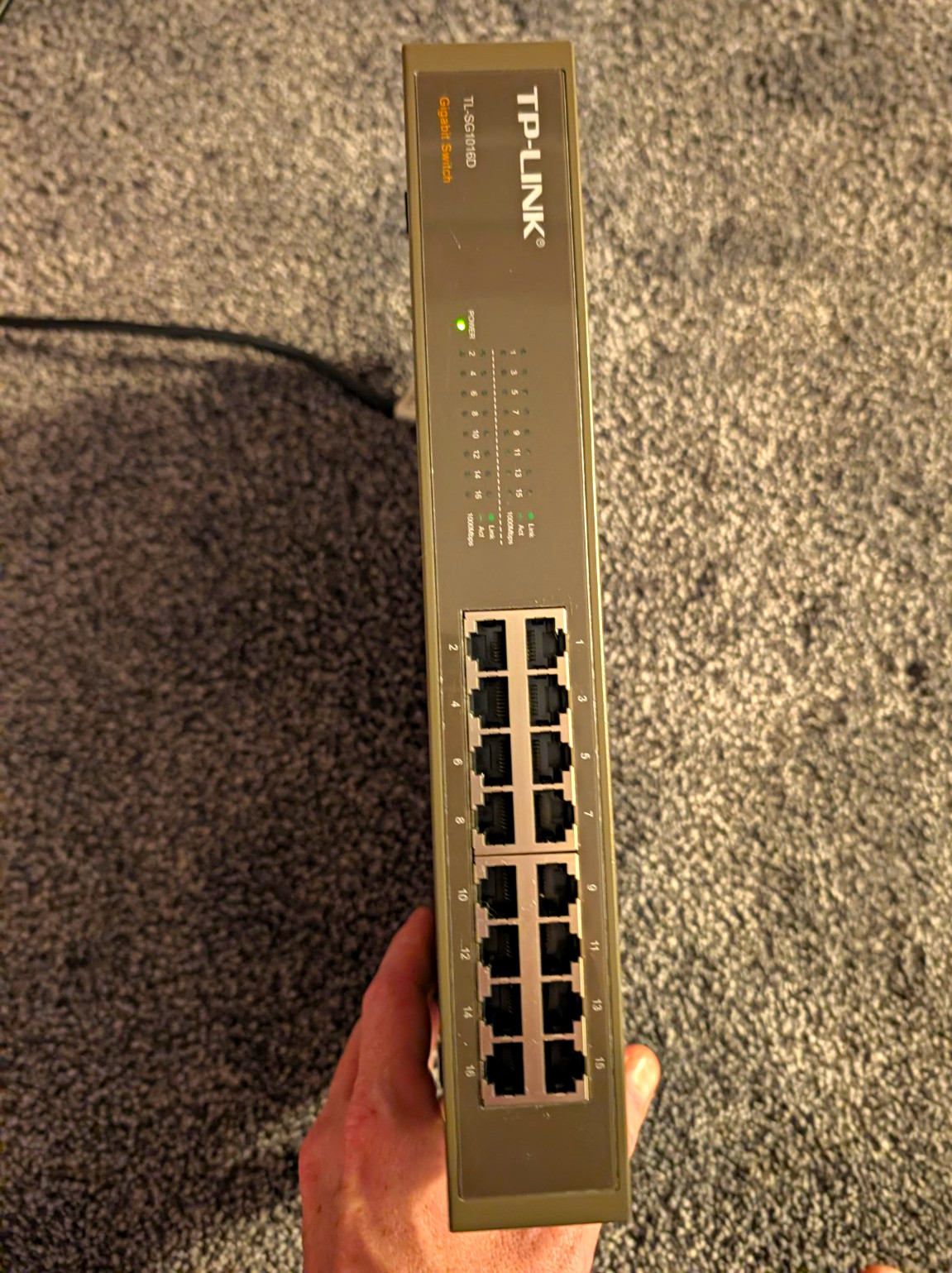 TP-LINK TL-SG1016D 16-Port Gigabit Unmanaged Layer 2 RJ-45 Switch